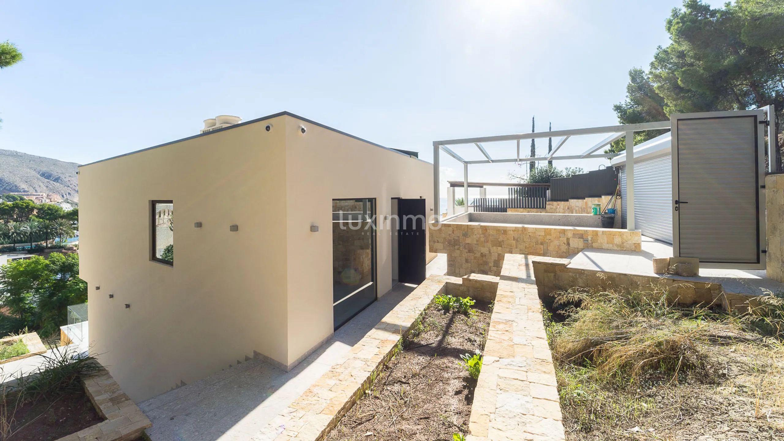 A new modern villa with sea views for sale in Altea — photo 37