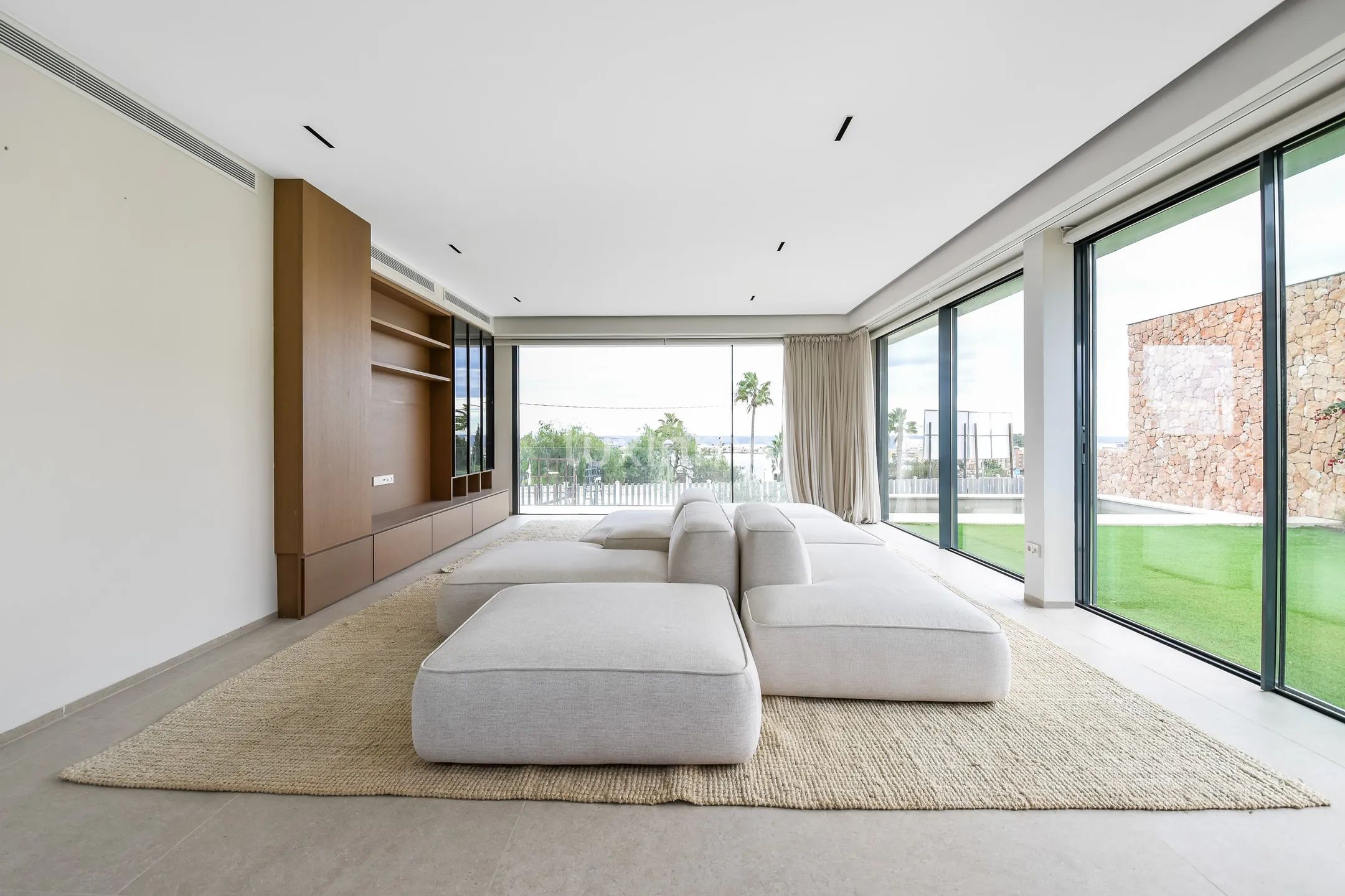 Modern Luxury Villa in Santa Eulalia del Río — photo 9