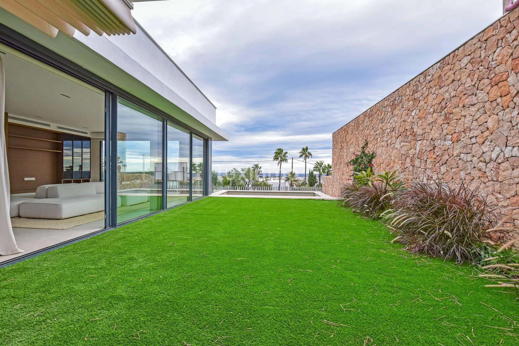 Modern Luxury Villa in Santa Eulalia del Río — photo 11