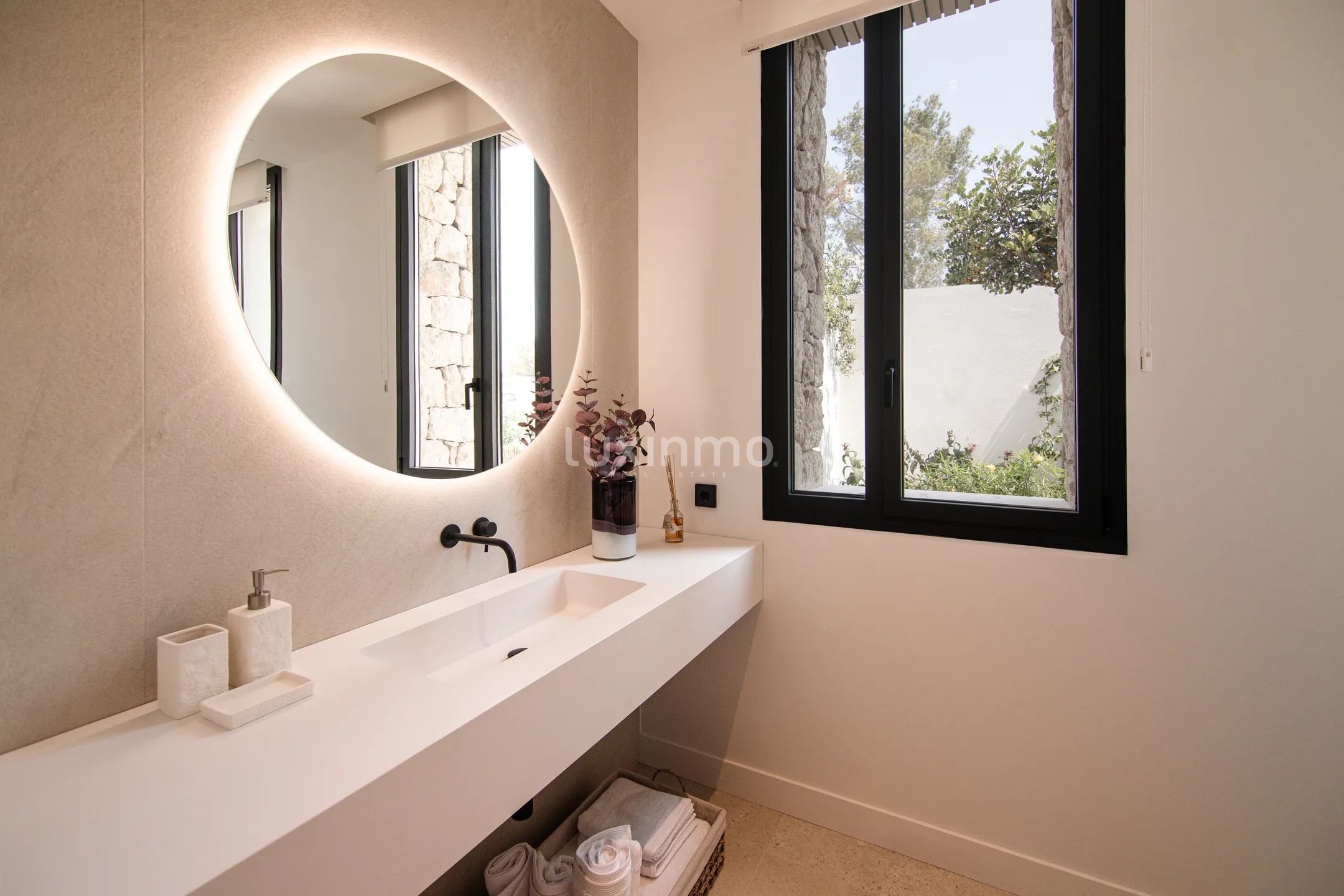 Modern Luxury Villa in Roca Llisa — photo 83