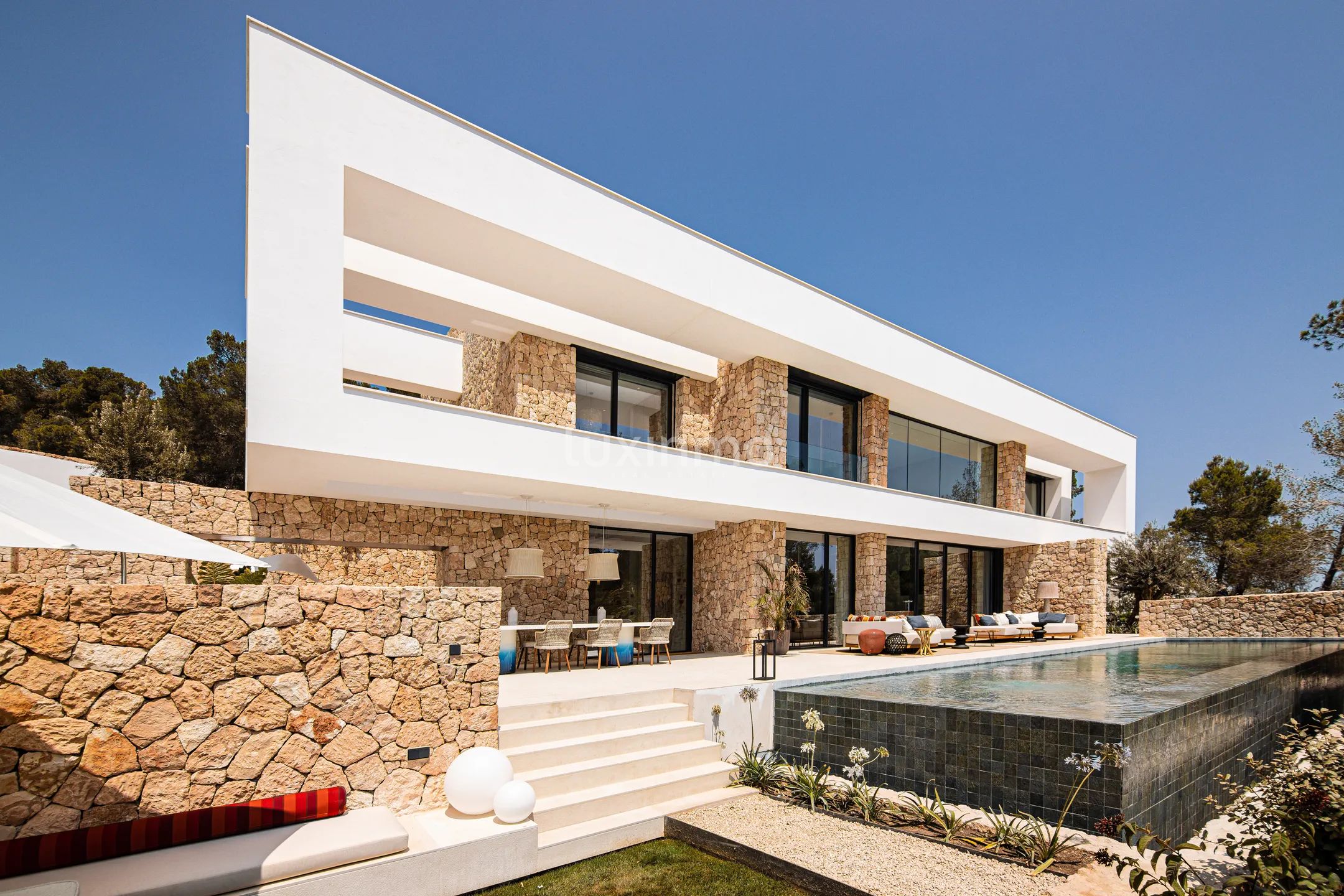 Modern Luxury Villa in Roca Llisa — photo 52