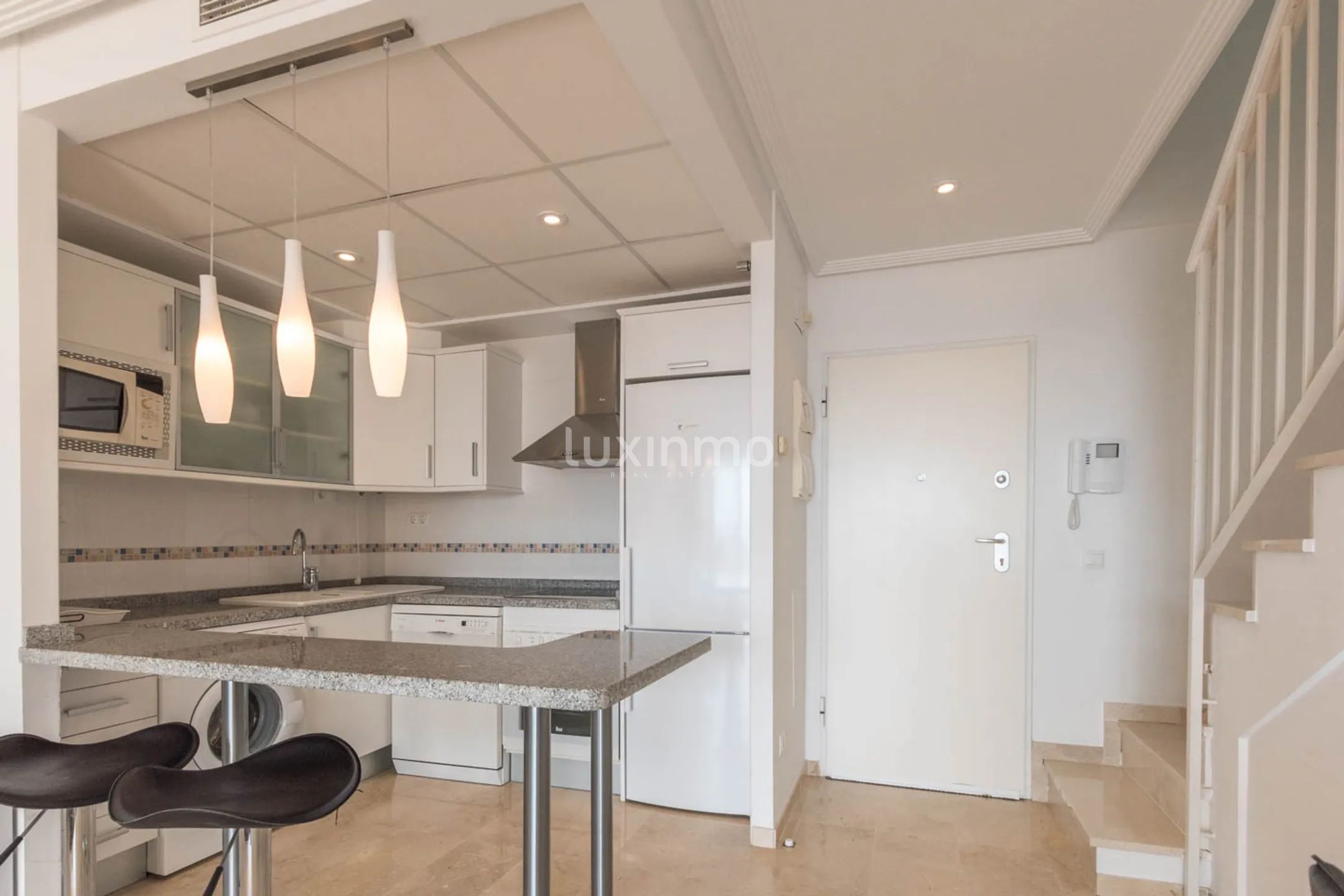 Apartment for rent in the urbanization of Mascarat — photo 14