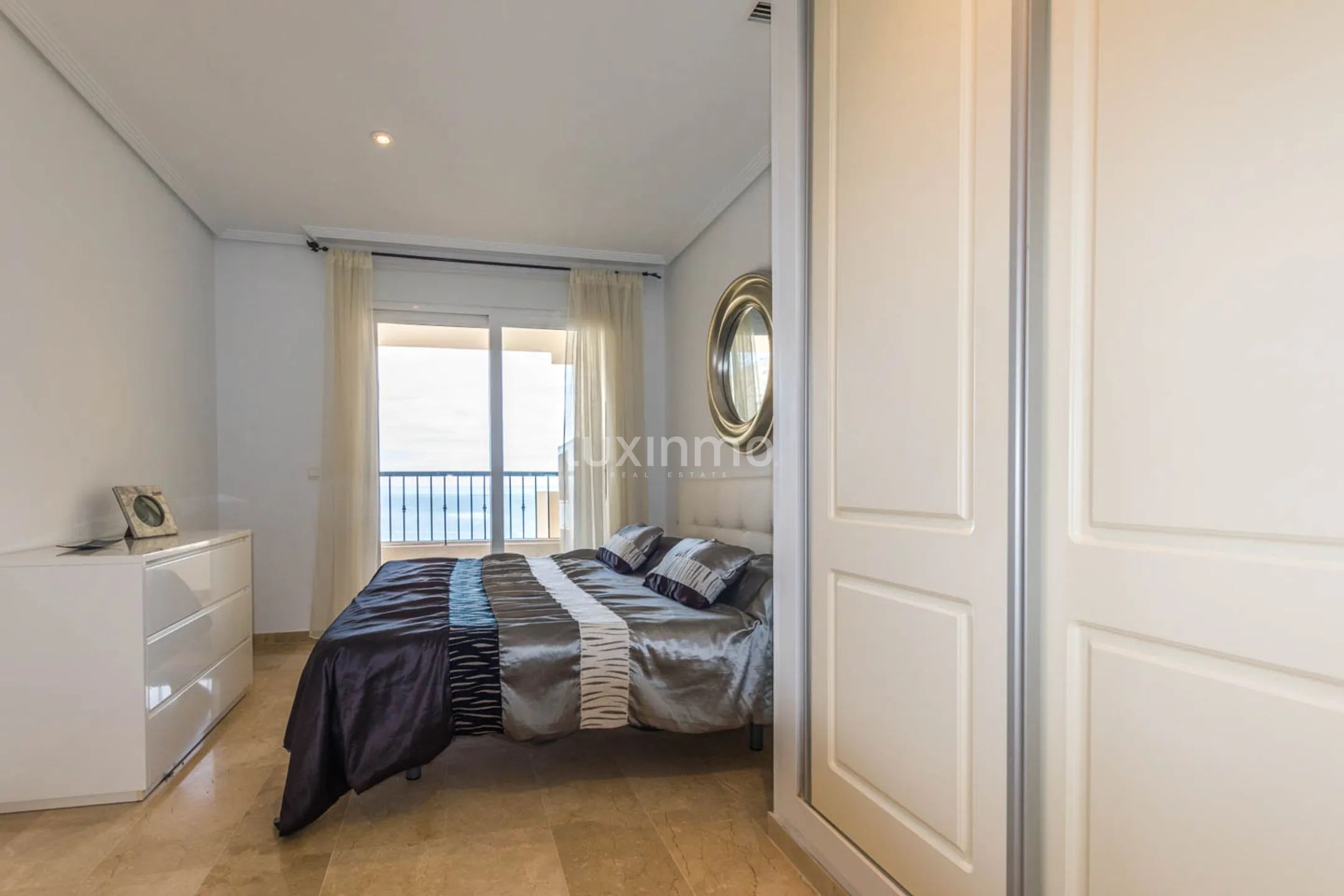 Apartment for rent in the urbanization of Mascarat — photo 17