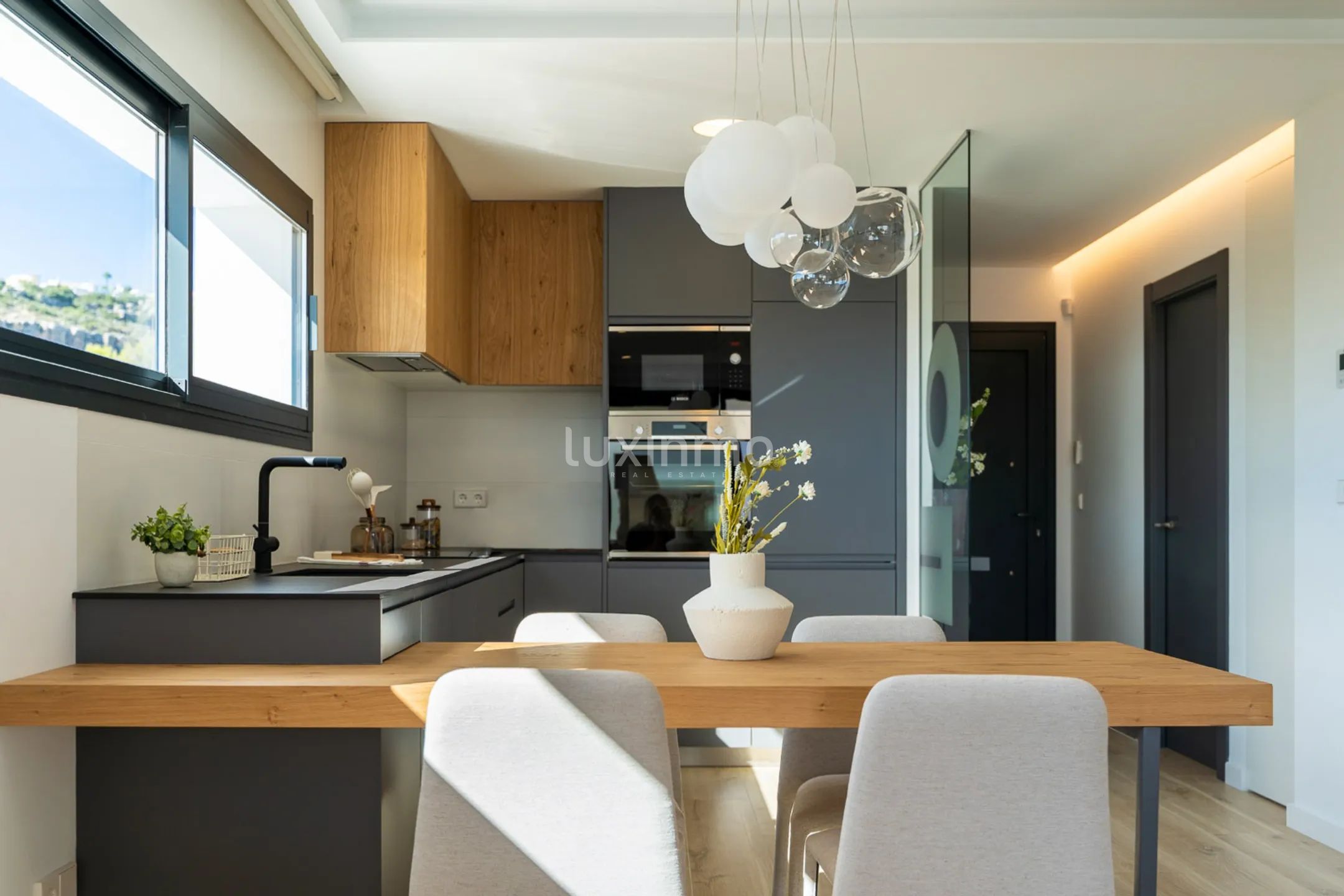 Modern Bungalow w Cumbre del Sol — photo 25