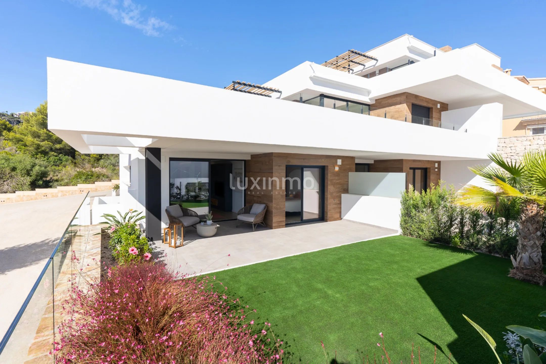 Modern Bungalow w Cumbre del Sol — photo 19