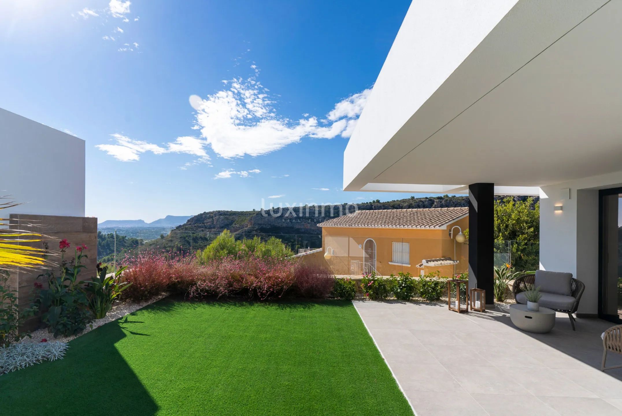 Modern Bungalow w Cumbre del Sol — photo 21