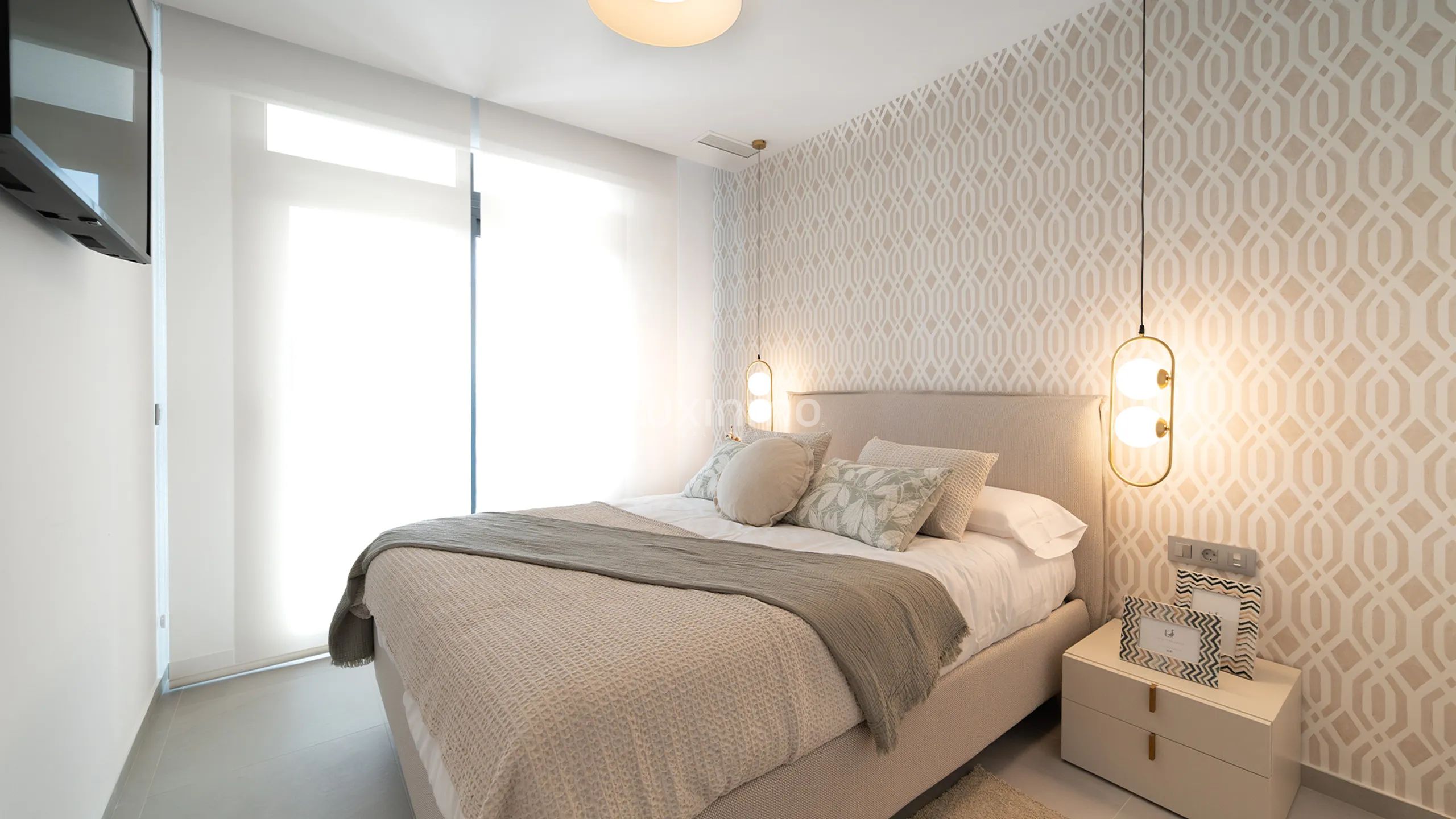 Modern Apartment in West Zone — photo 11