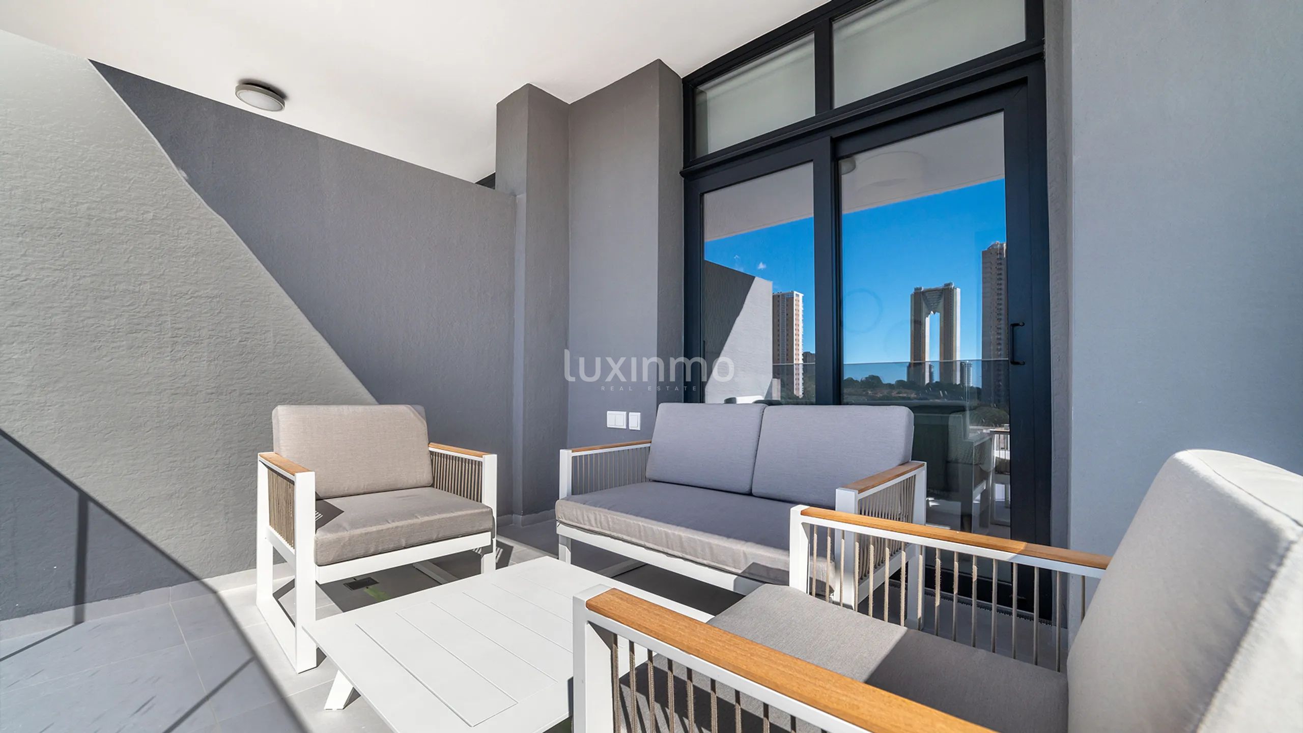 Modern Apartment in West Zone — photo 14