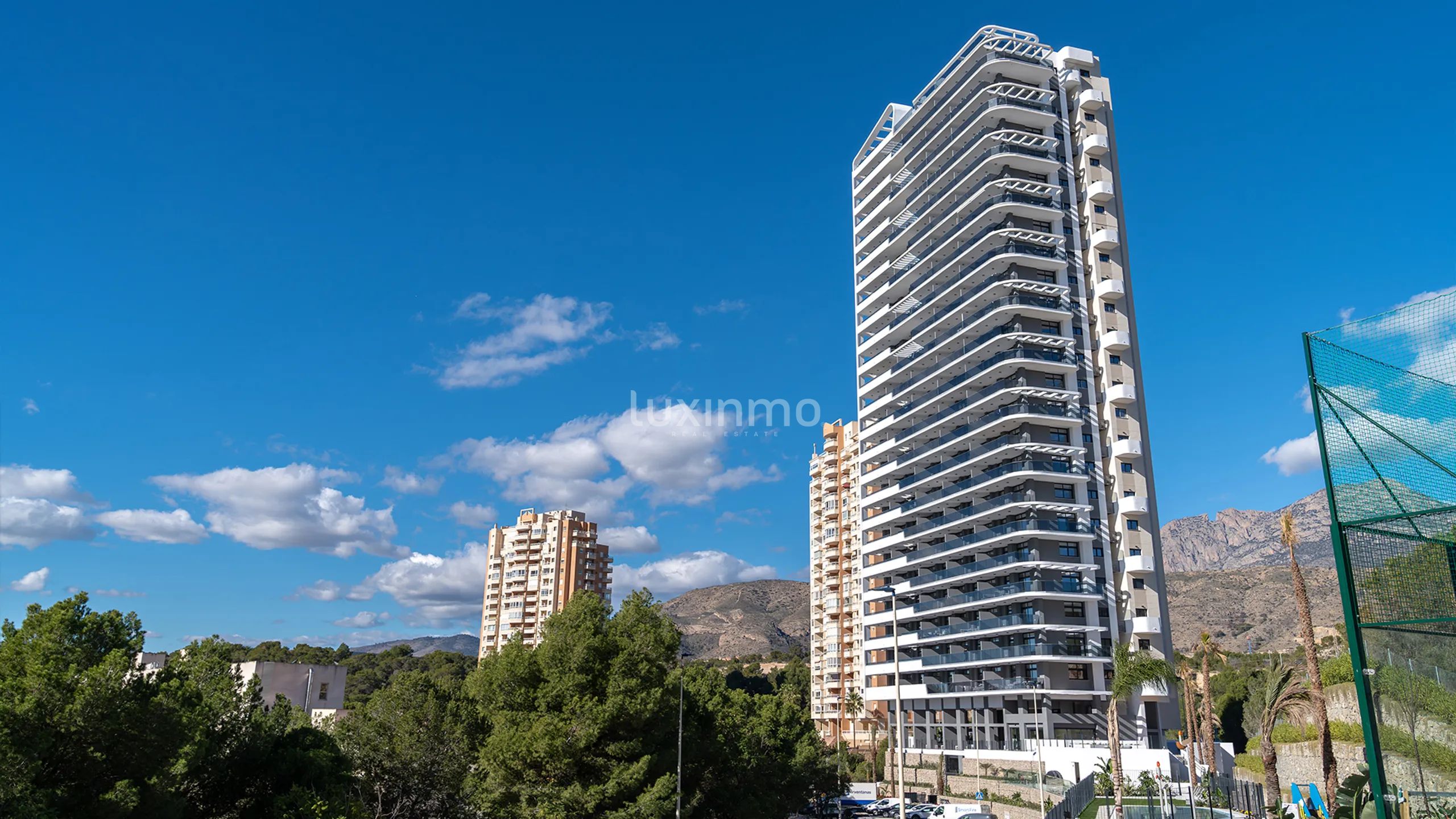 Neubauanlage in Westzone, Benidorm, Costa Blanca — photo 1