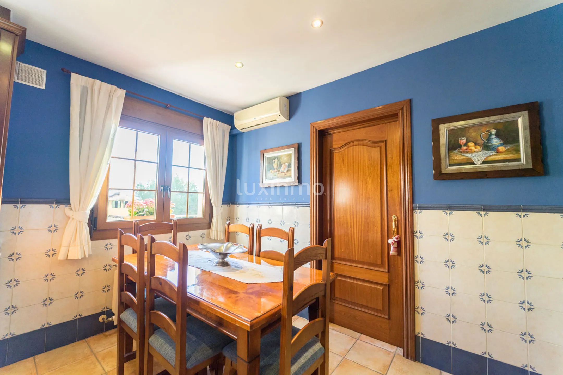 A house with a large garden and a swimming pool in La Nucia is for sale — photo 24