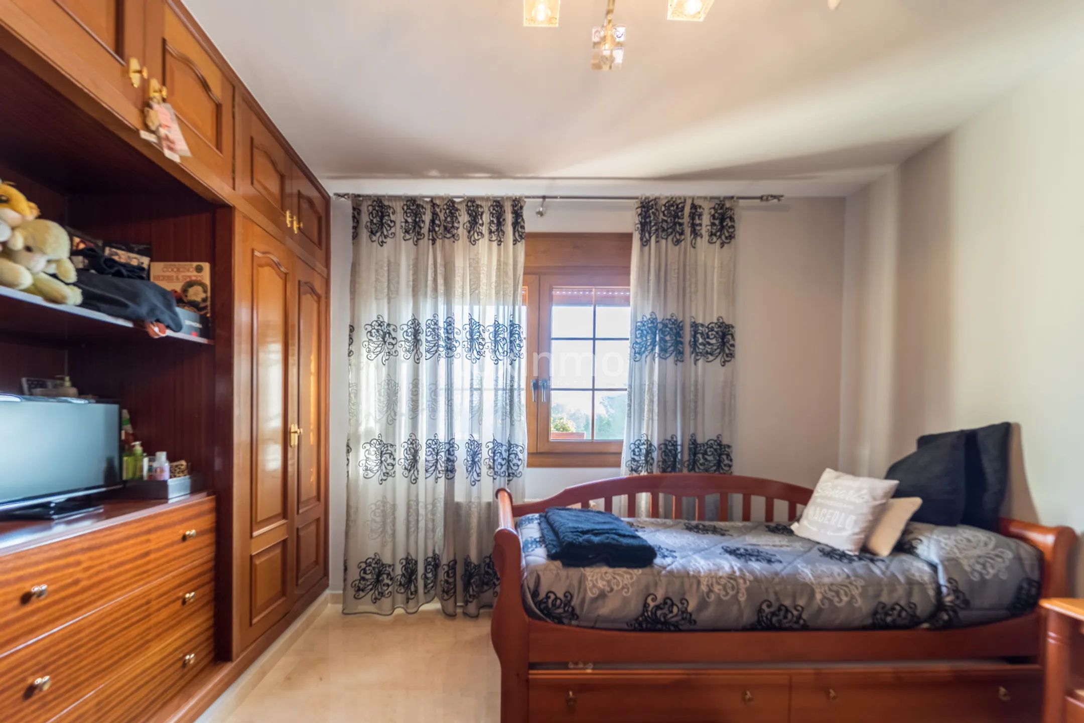 A house with a large garden and a swimming pool in La Nucia is for sale — photo 32