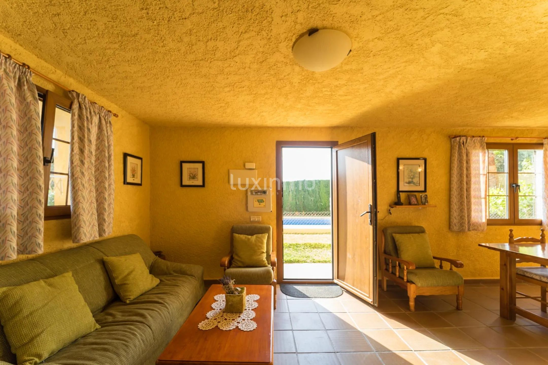 A house with a large garden and a swimming pool in La Nucia is for sale — photo 39