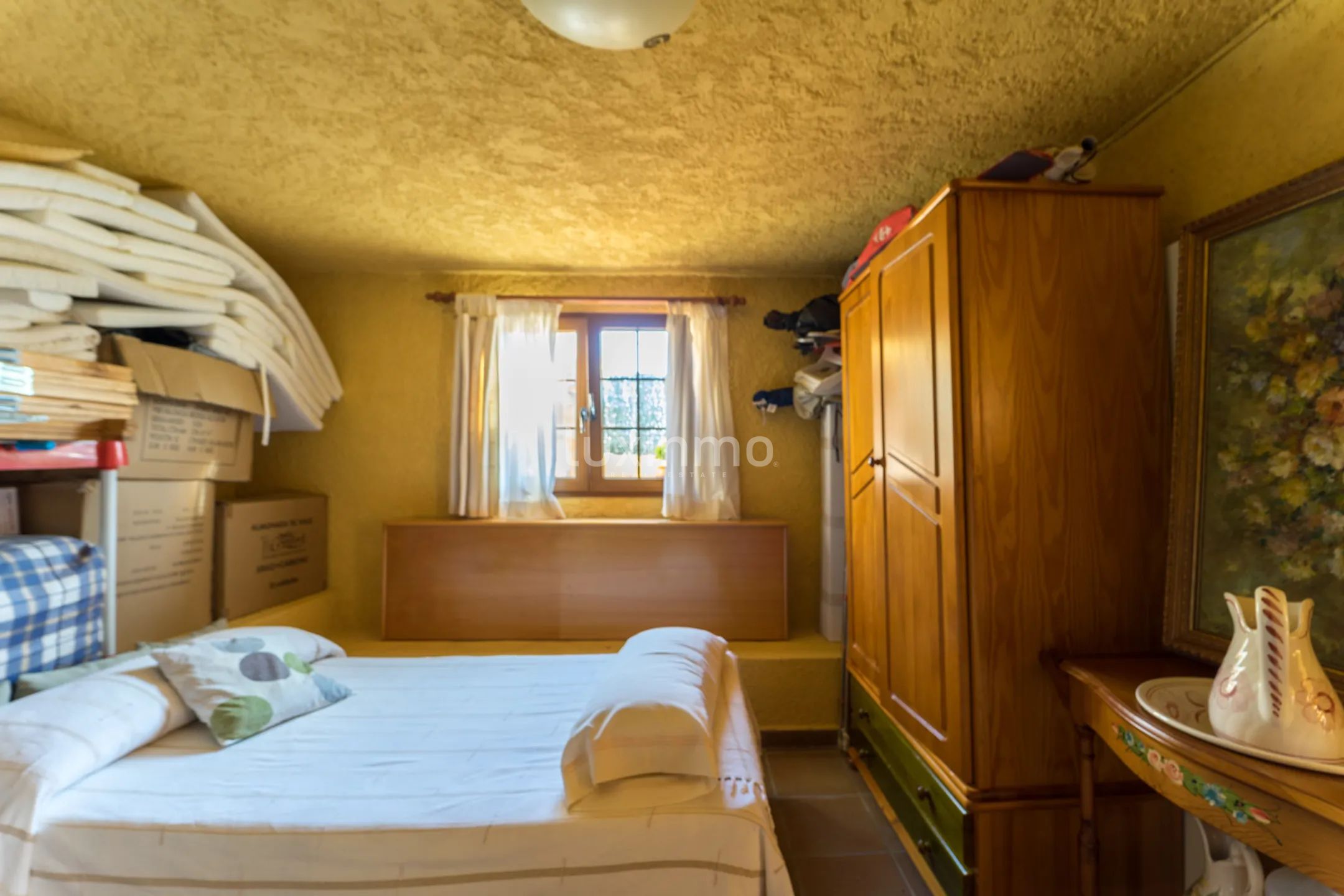 Een huis met een grote tuin en een zwembad in La Nucia is te koop — photo 41
