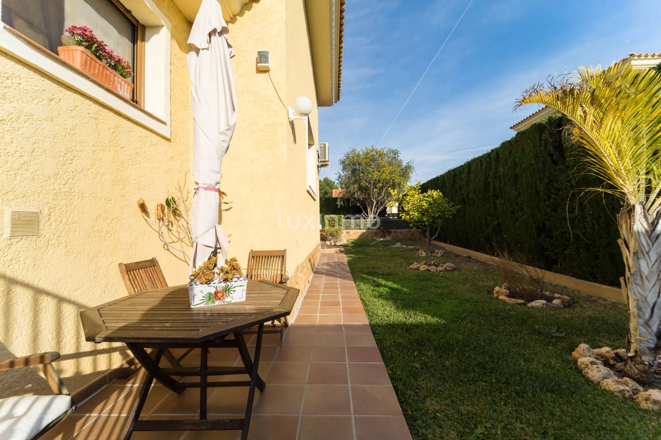 A house with a large garden and a swimming pool in La Nucia is for sale — photo 8