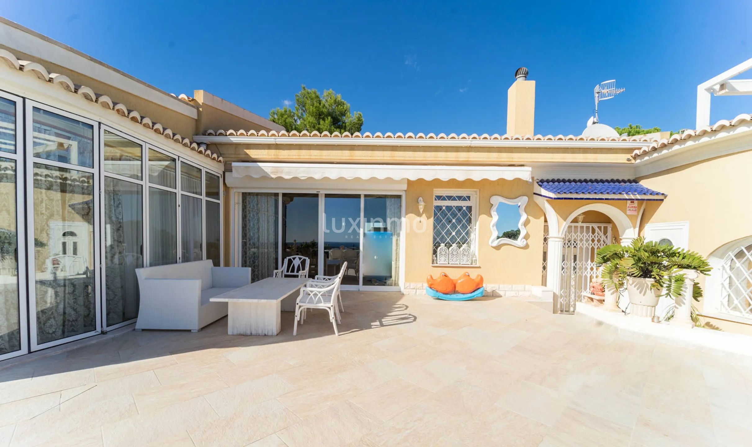 Fantastische Villa mit Meerblick und Garten in Calpe — photo 4