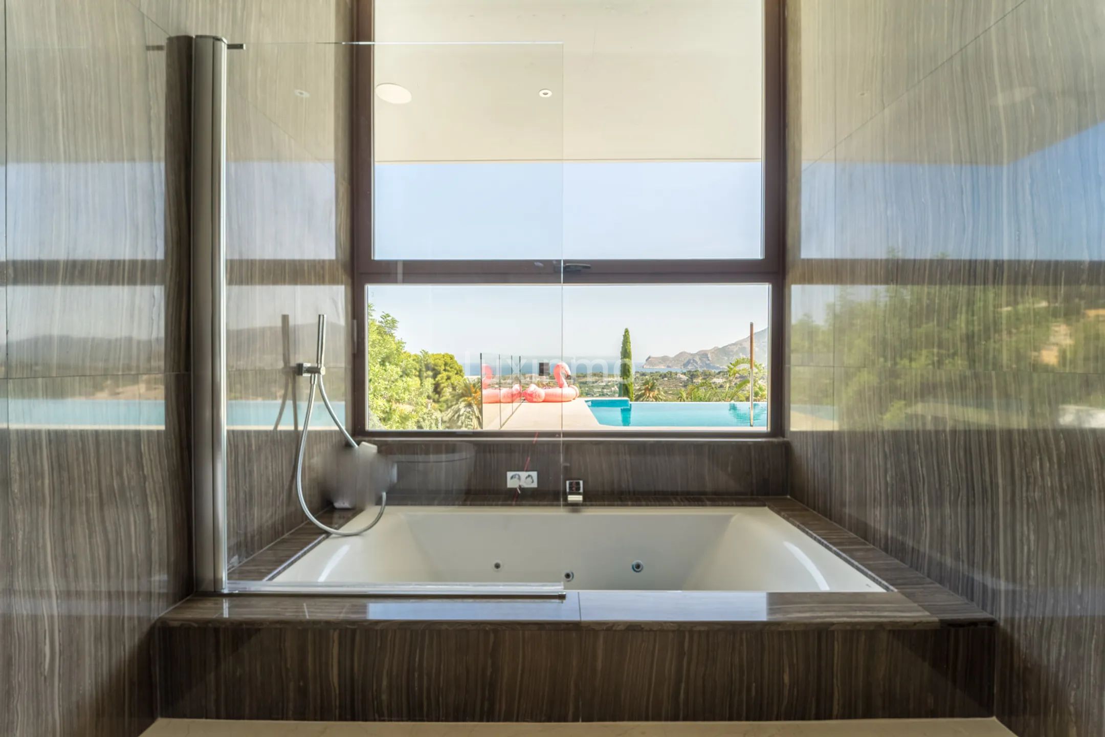 Chalet único con piscina y vistas al mar en venta en Altea — photo 19