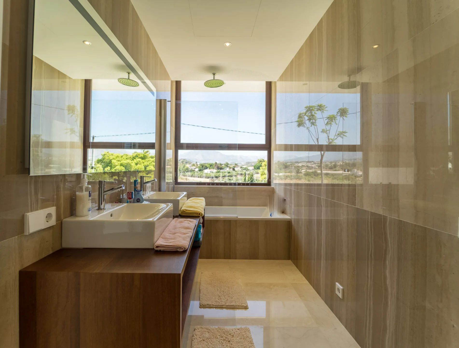 Chalet único con piscina y vistas al mar en venta en Altea — photo 21