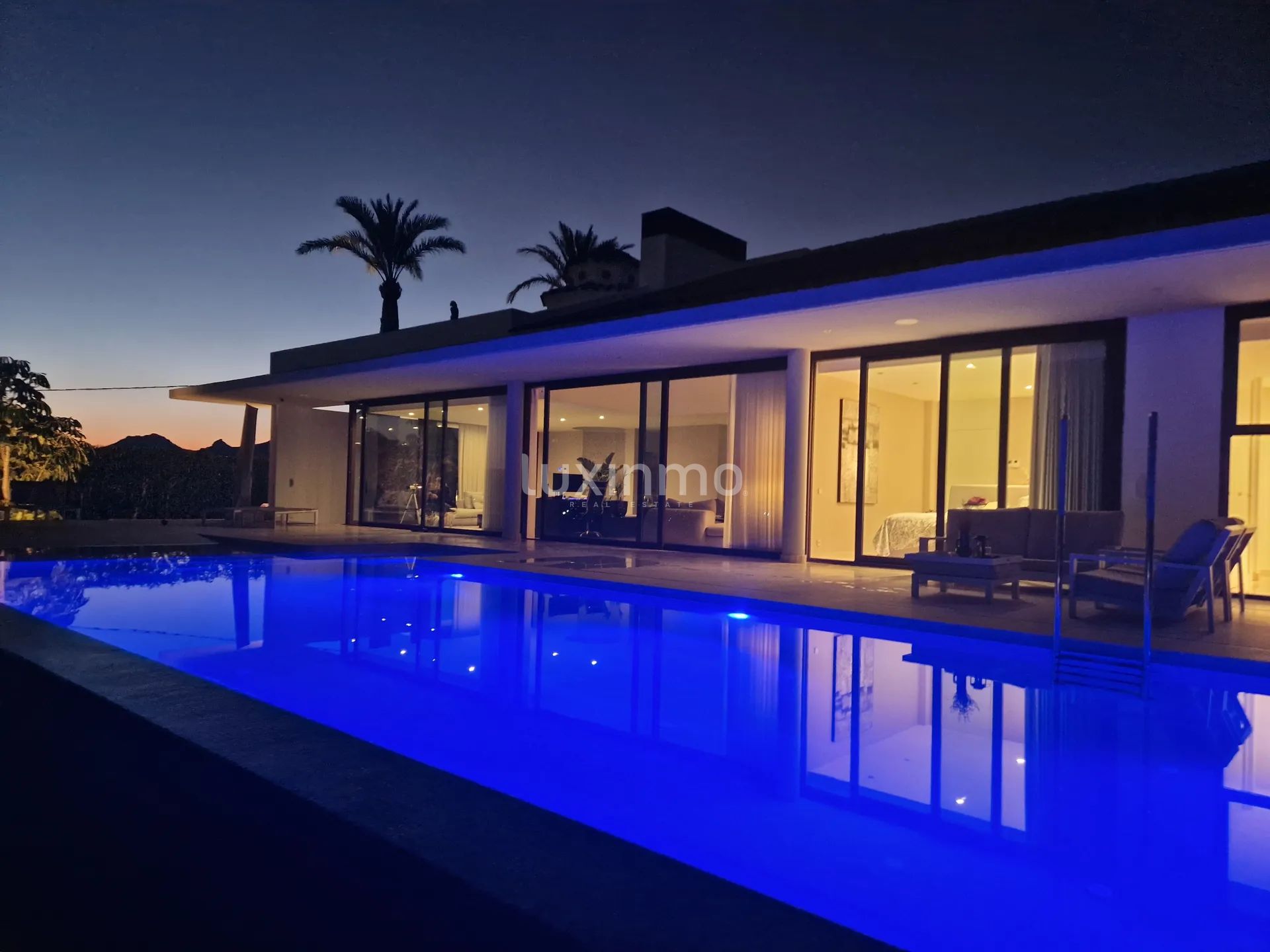 Chalet único con piscina y vistas al mar en venta en Altea — photo 46