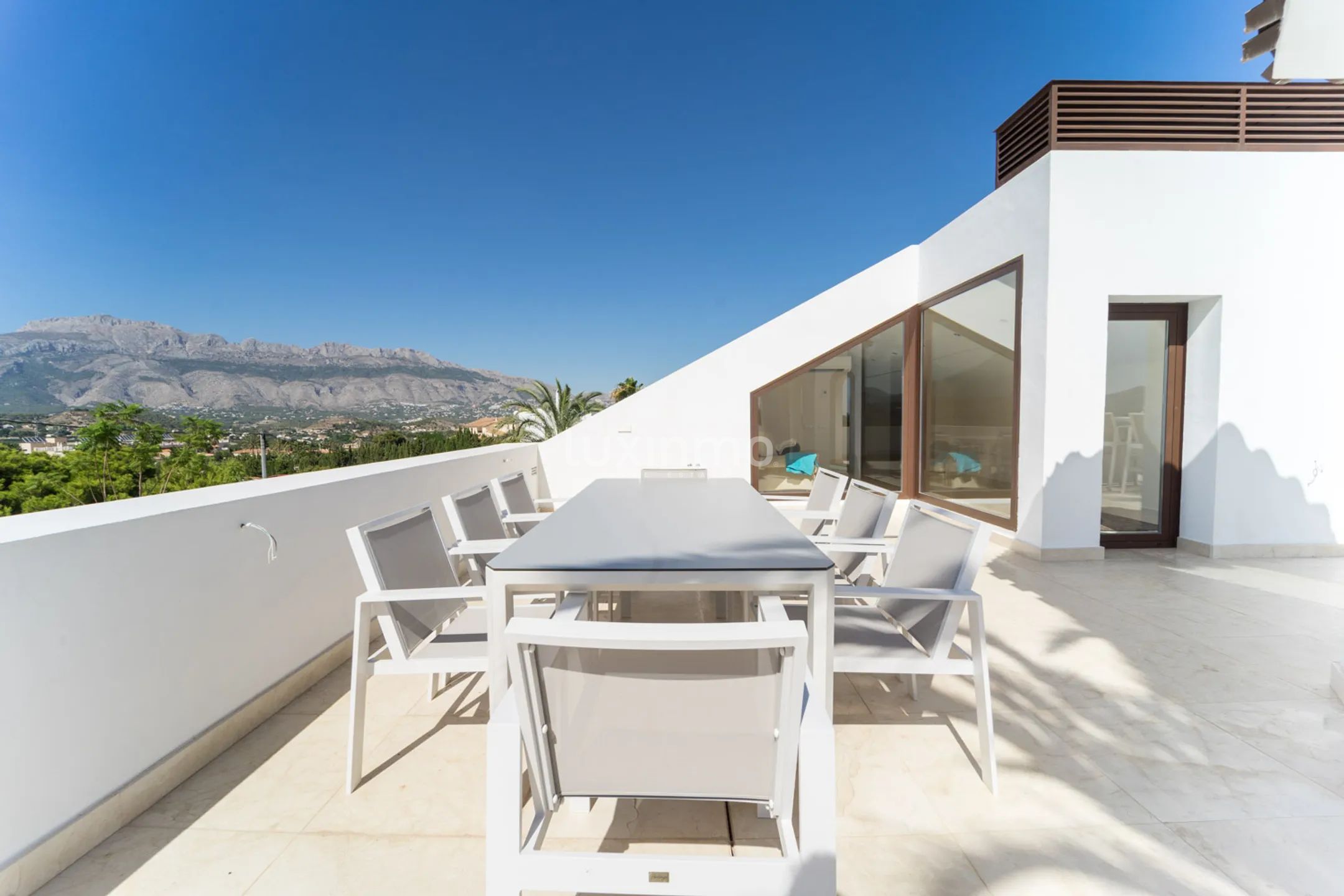 Chalet único con piscina y vistas al mar en venta en Altea — photo 30