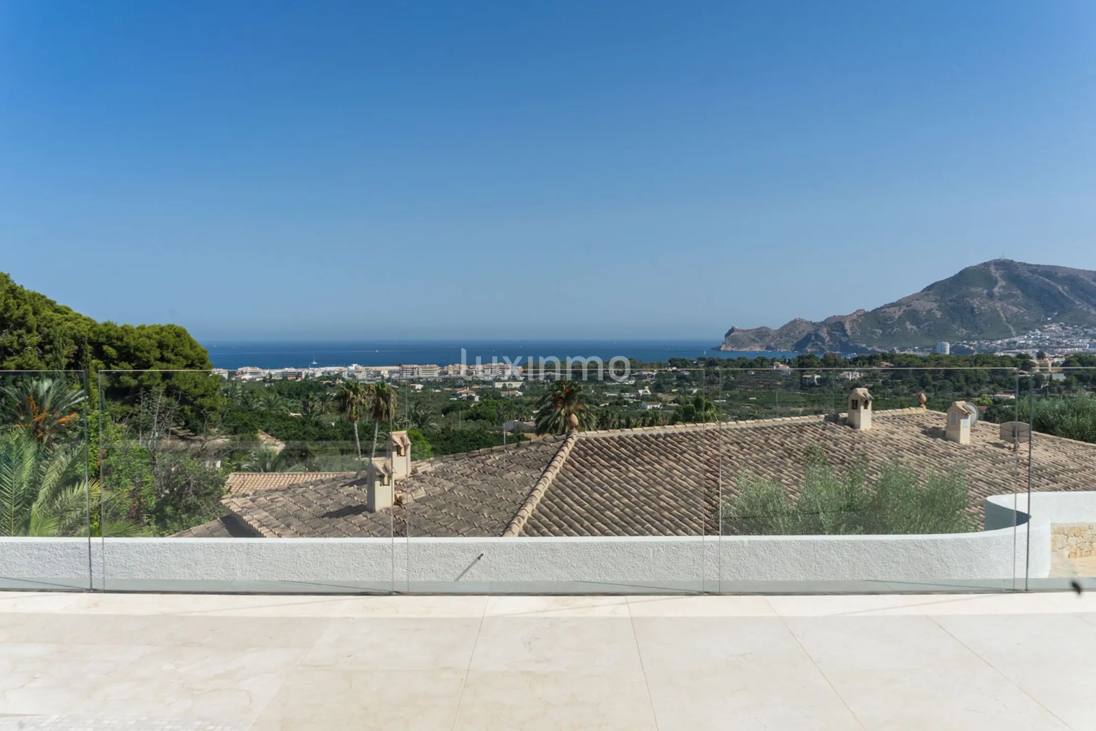 Chalet único con piscina y vistas al mar en venta en Altea — photo 39