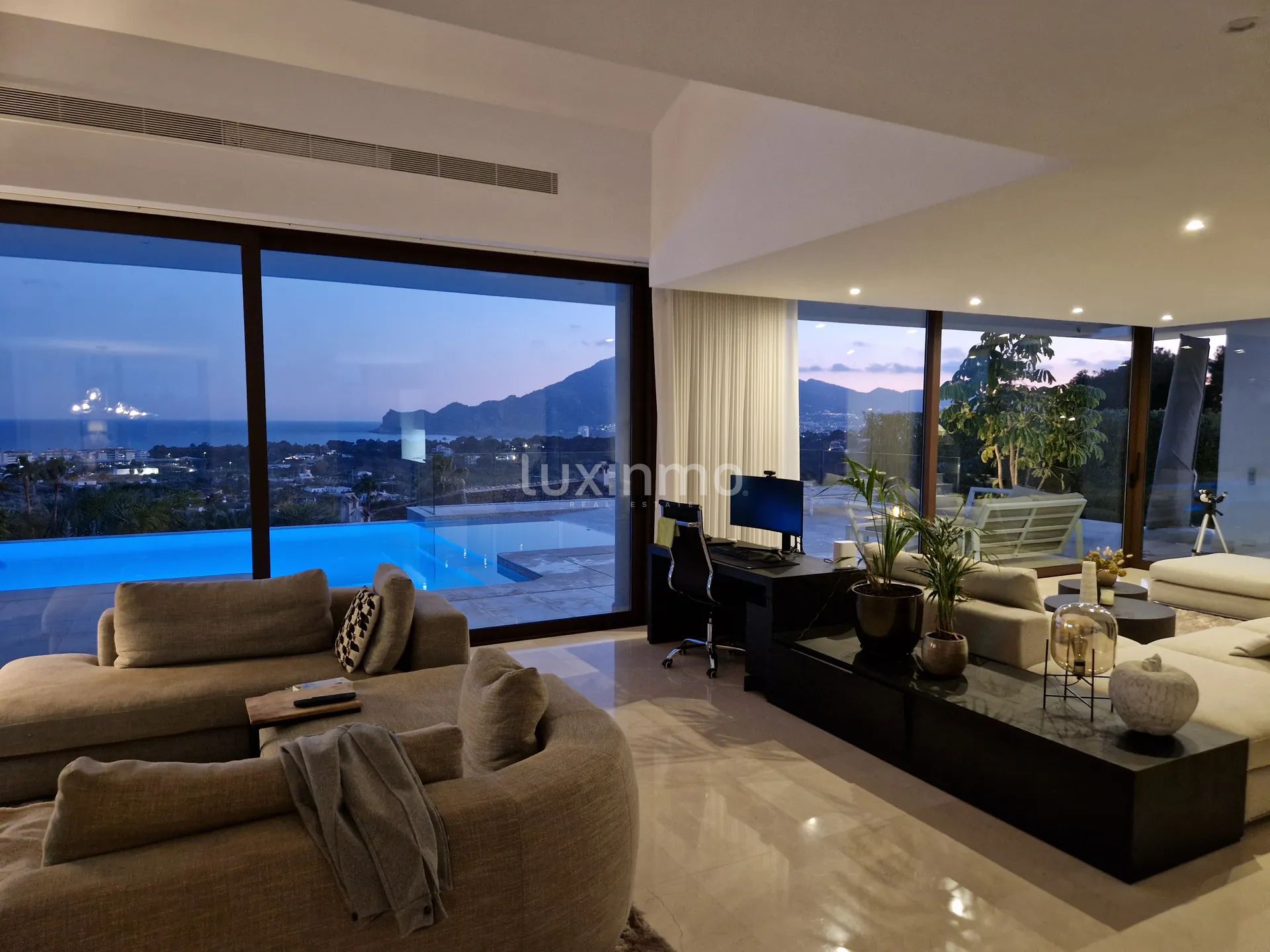 Chalet único con piscina y vistas al mar en venta en Altea — photo 43
