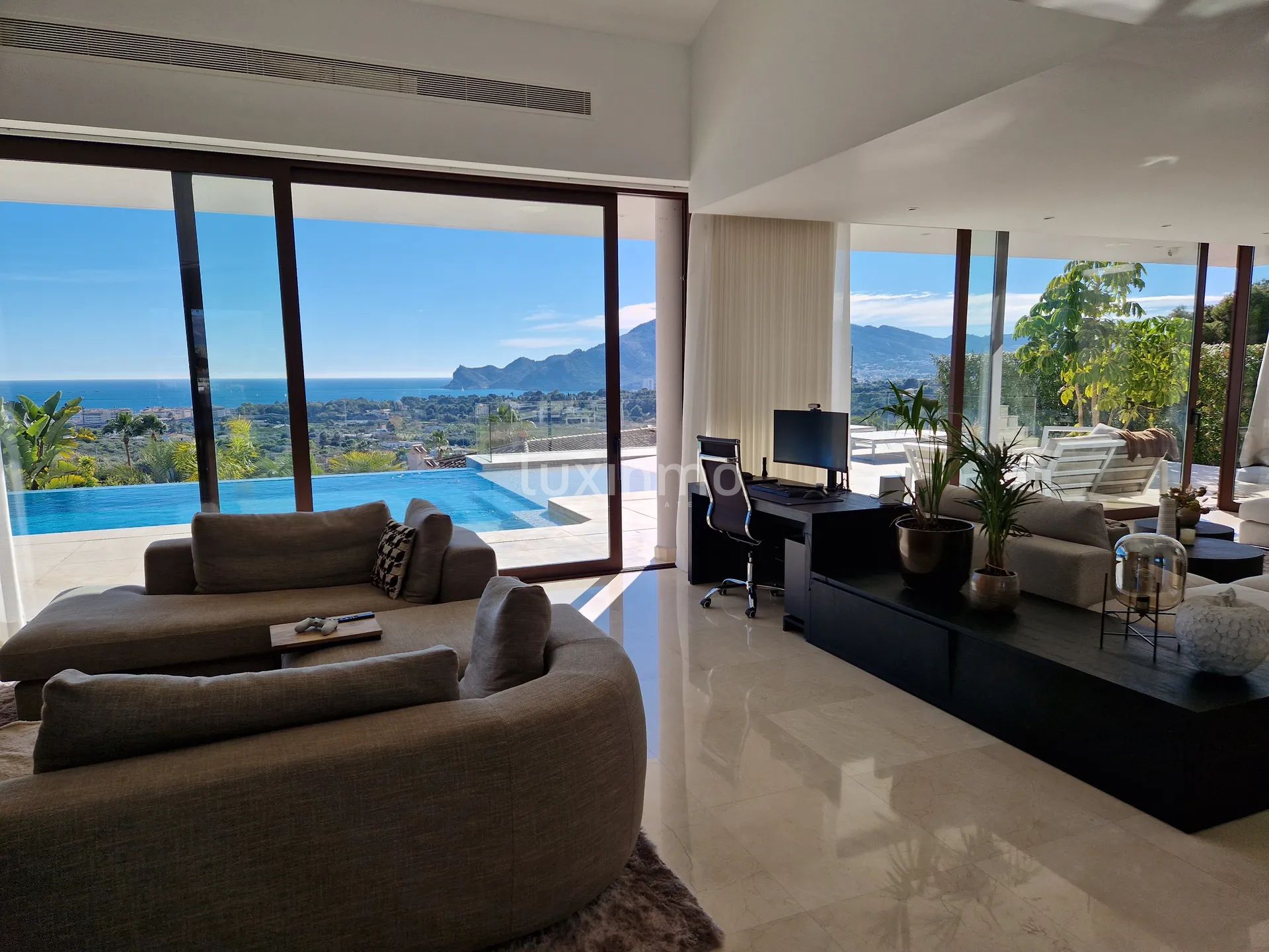 Chalet único con piscina y vistas al mar en venta en Altea — photo 53