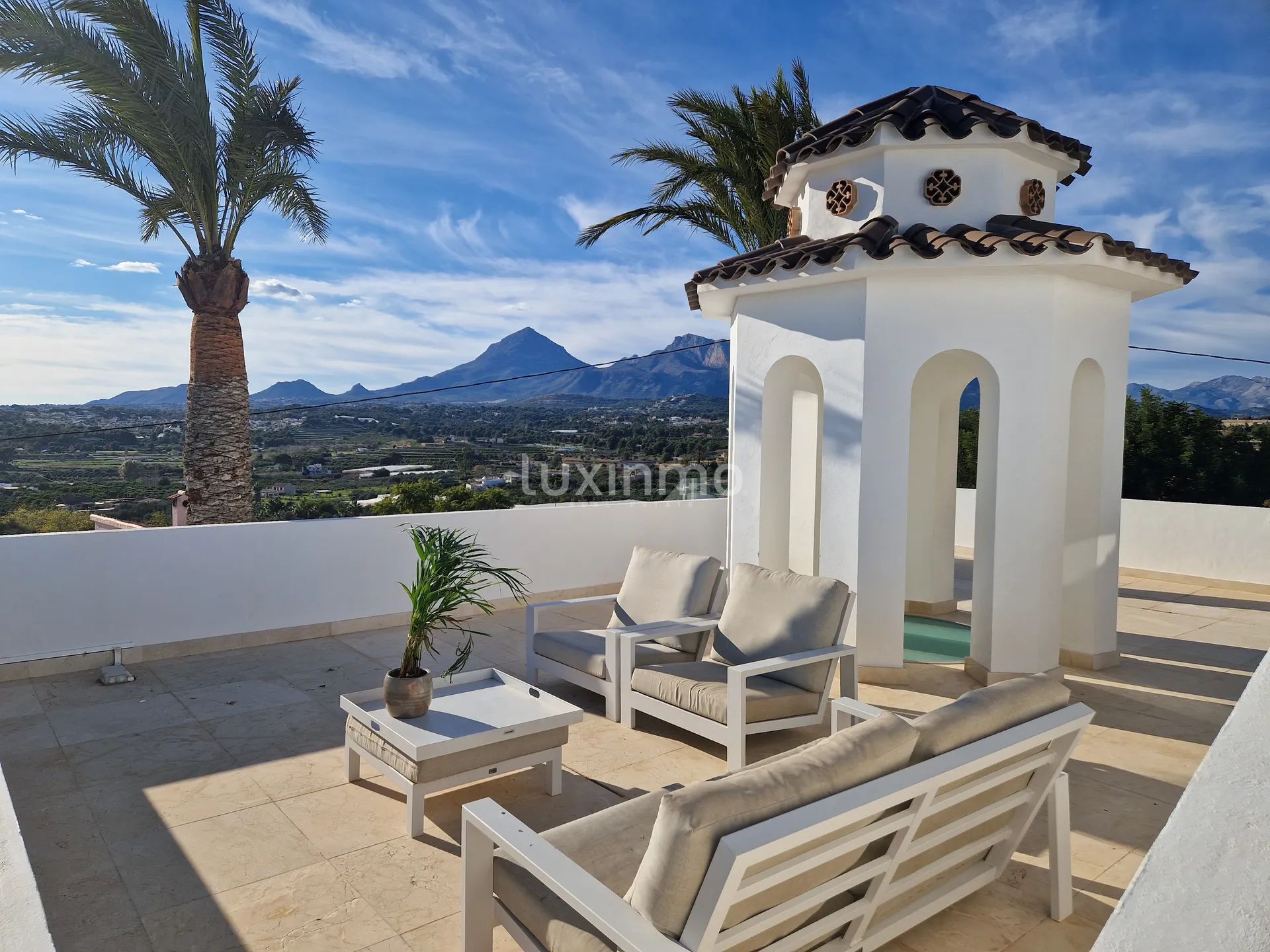 Chalet único con piscina y vistas al mar en venta en Altea — photo 56