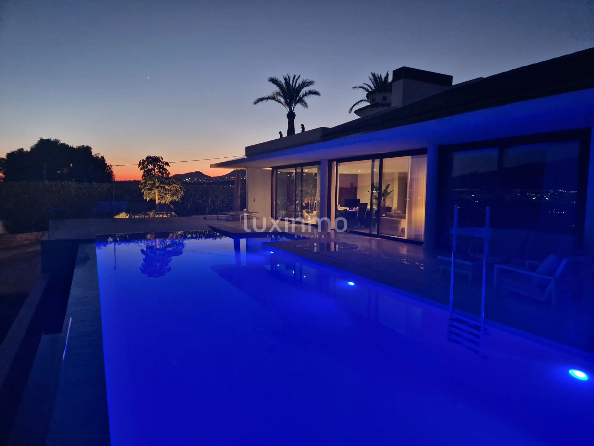 Chalet único con piscina y vistas al mar en venta en Altea — photo 42