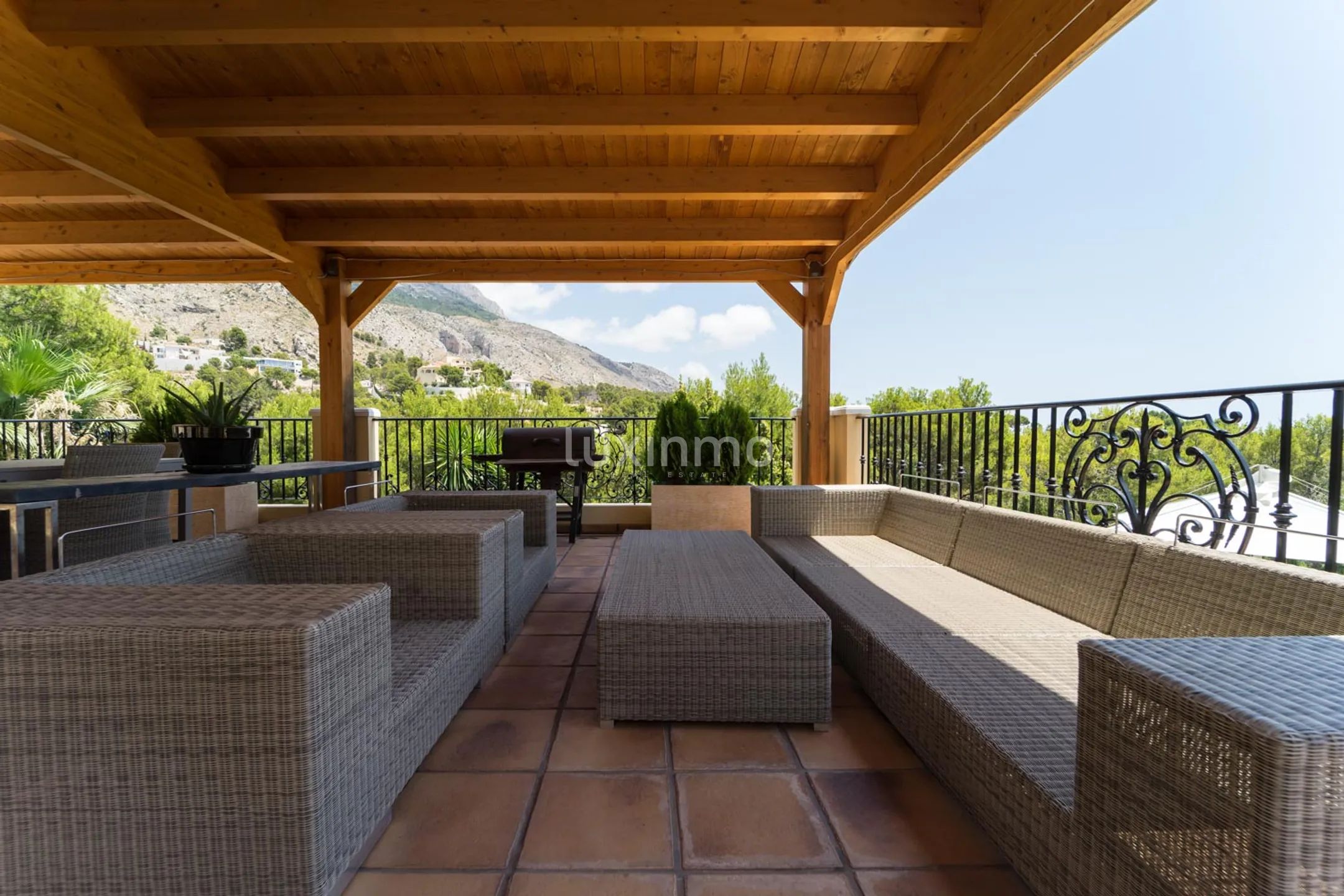 For sale luxury villa in urbanization close to Altea — photo 25