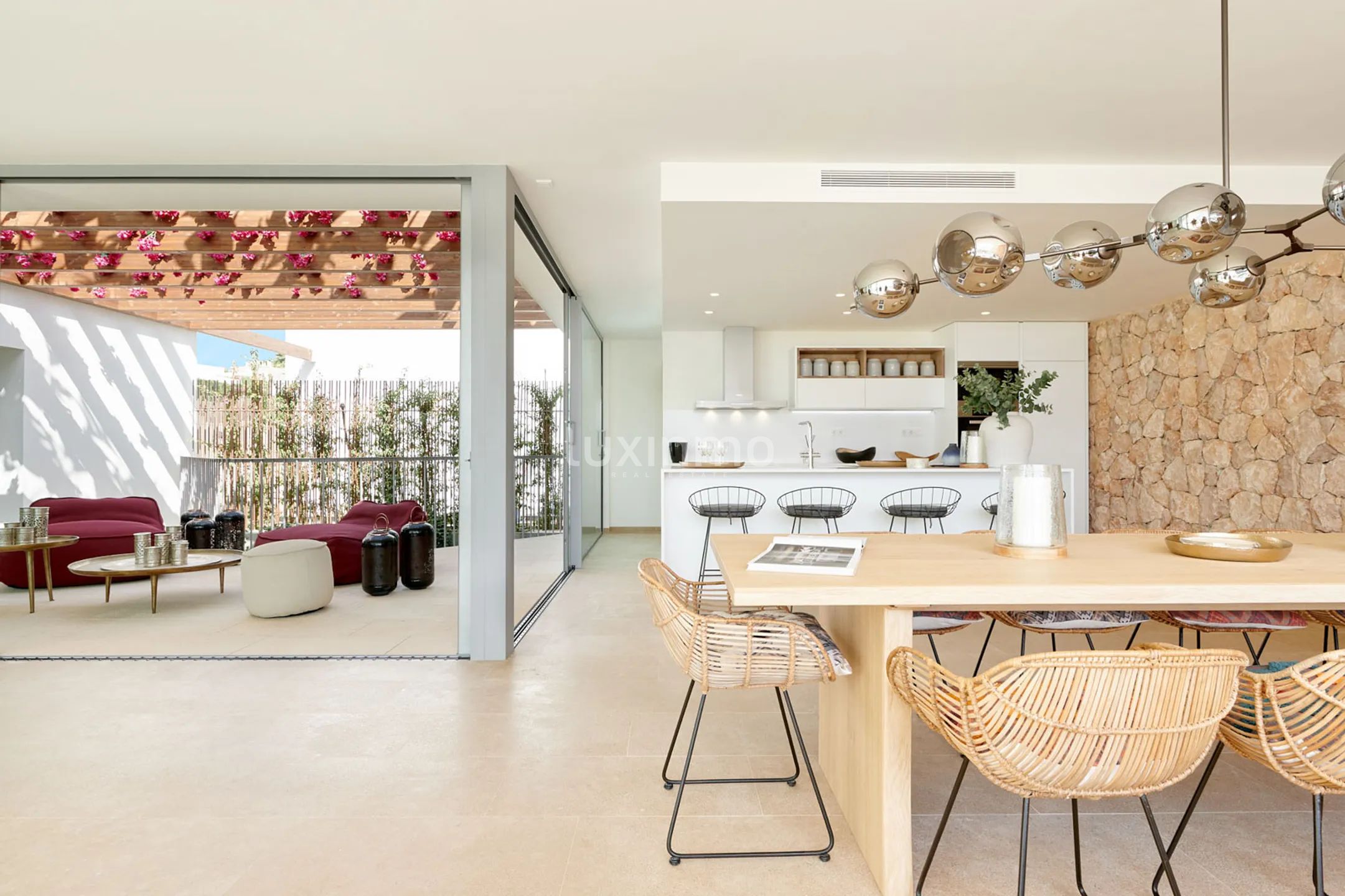 Nowo wybudowana willa w Cala Comte Ibiza — photo 10