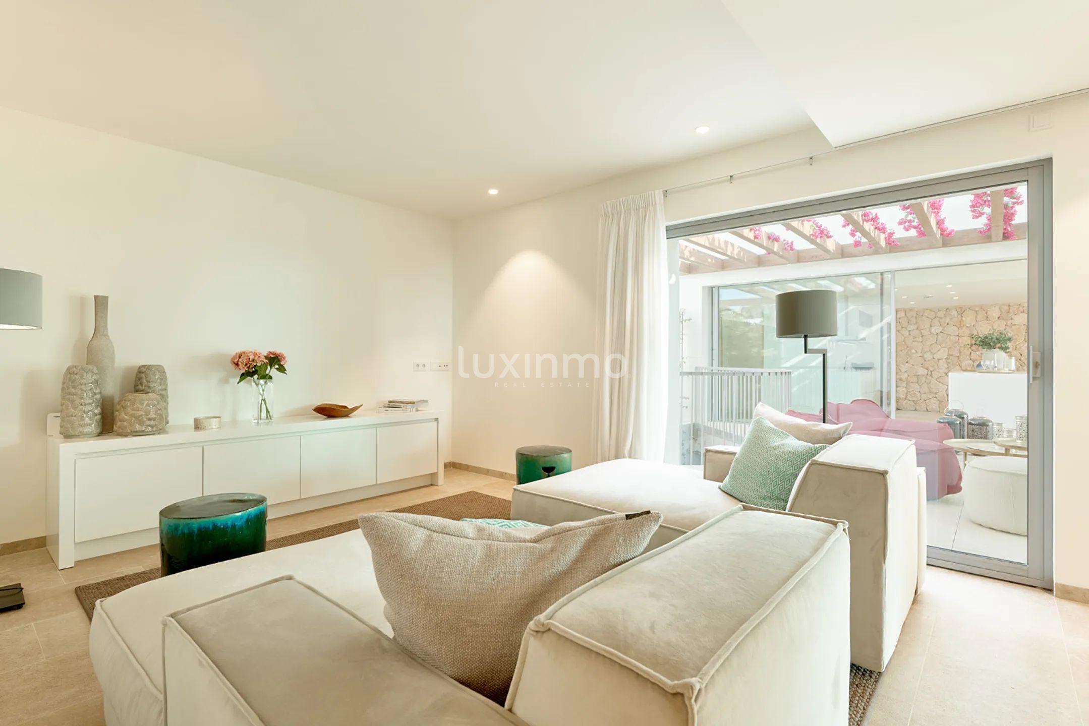 Nowo wybudowana willa w Cala Comte Ibiza — photo 30