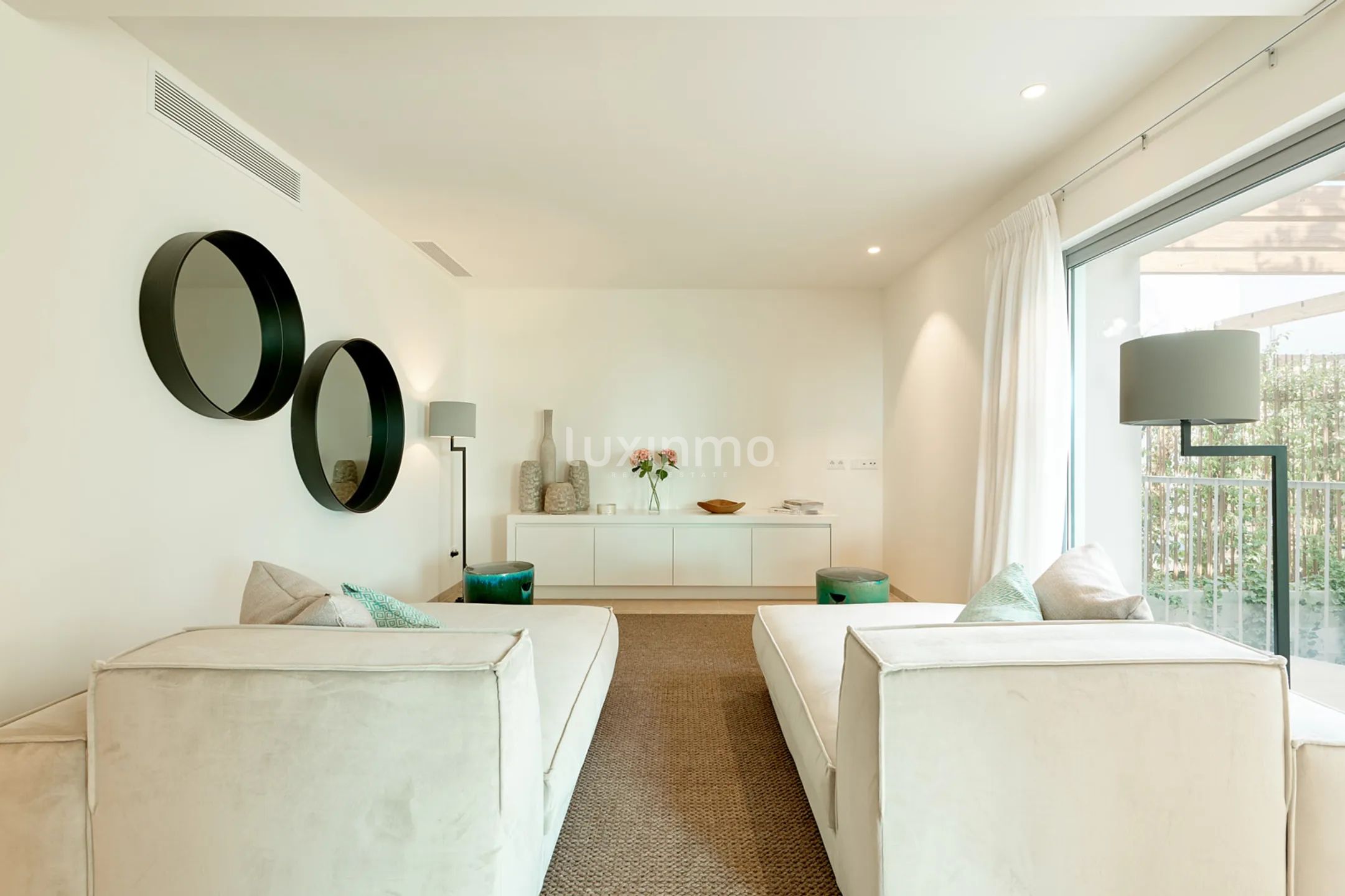 Nowo wybudowana willa w Cala Comte Ibiza — photo 32