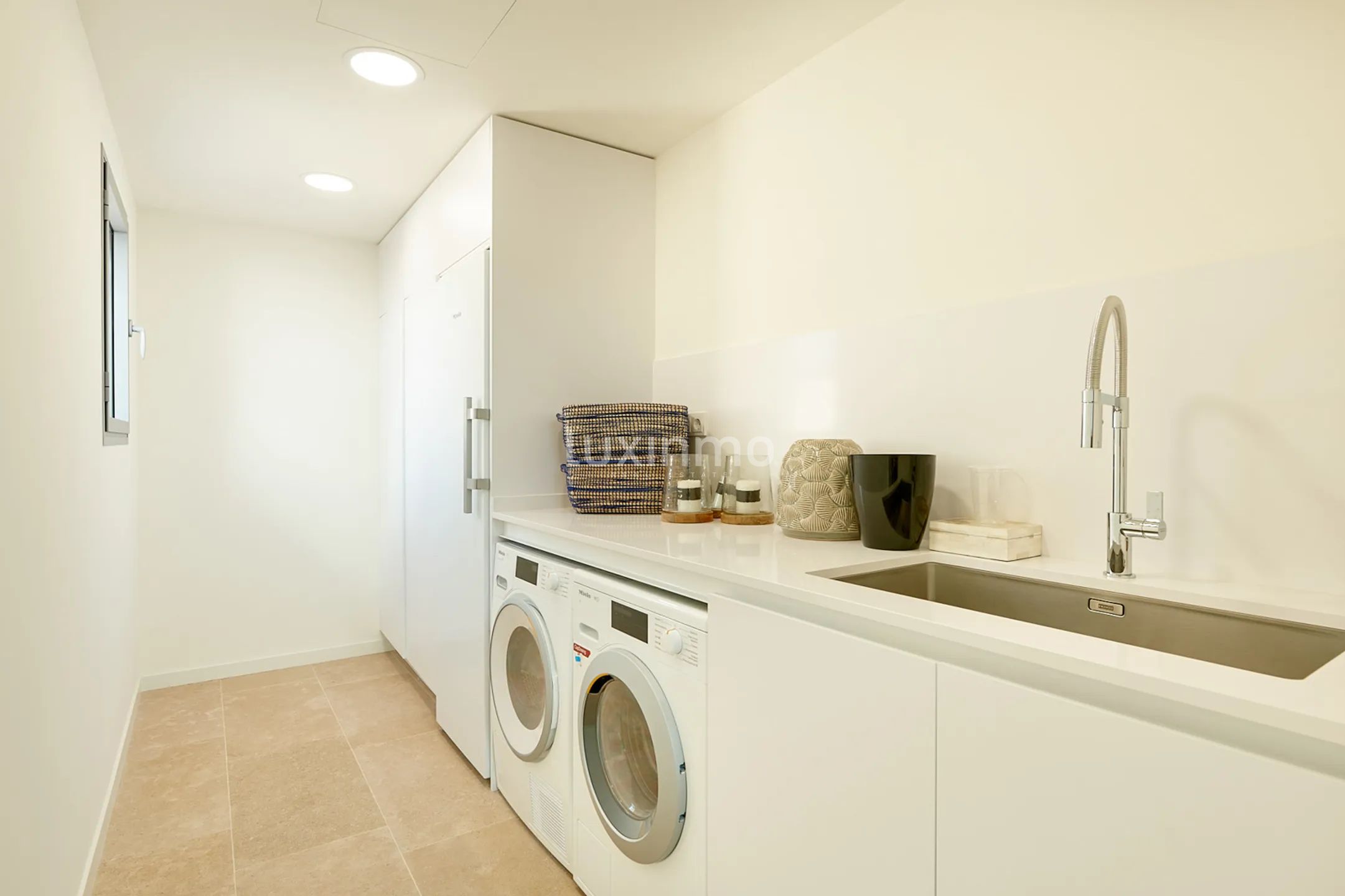 Nowo wybudowana willa w Cala Comte Ibiza — photo 42