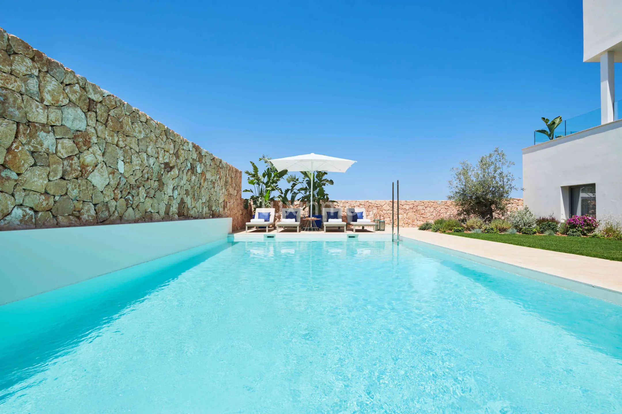 Nowo wybudowana willa w Cala Comte Ibiza — photo 70