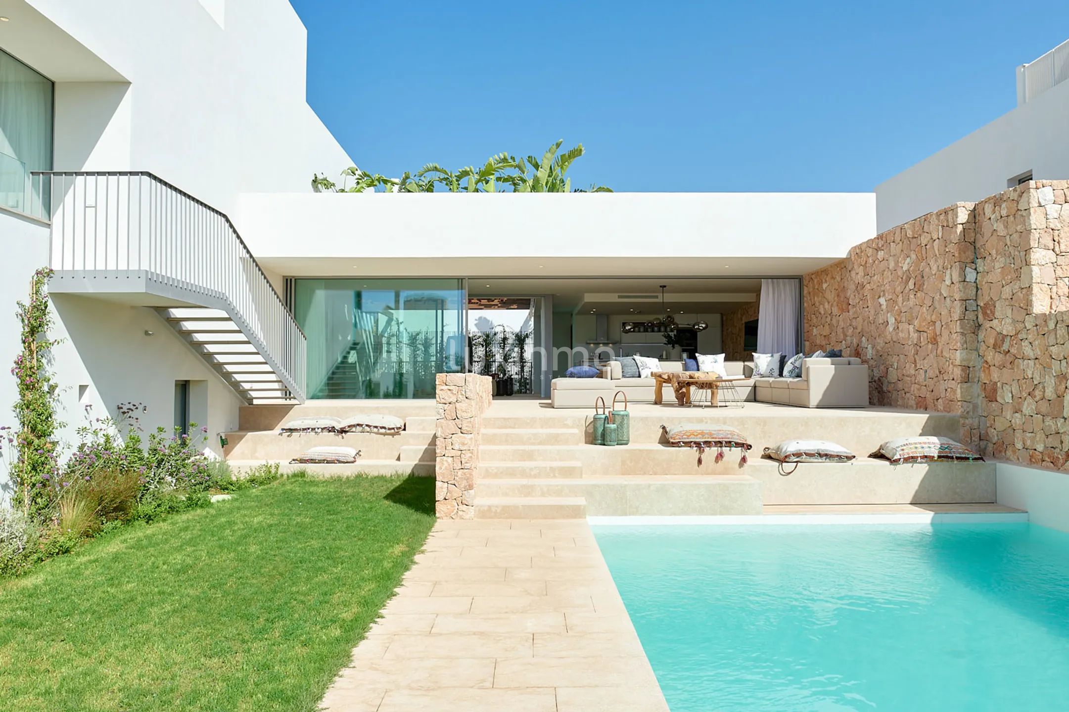 Nowoczesna willa w Cala Comte Ibiza — photo 13