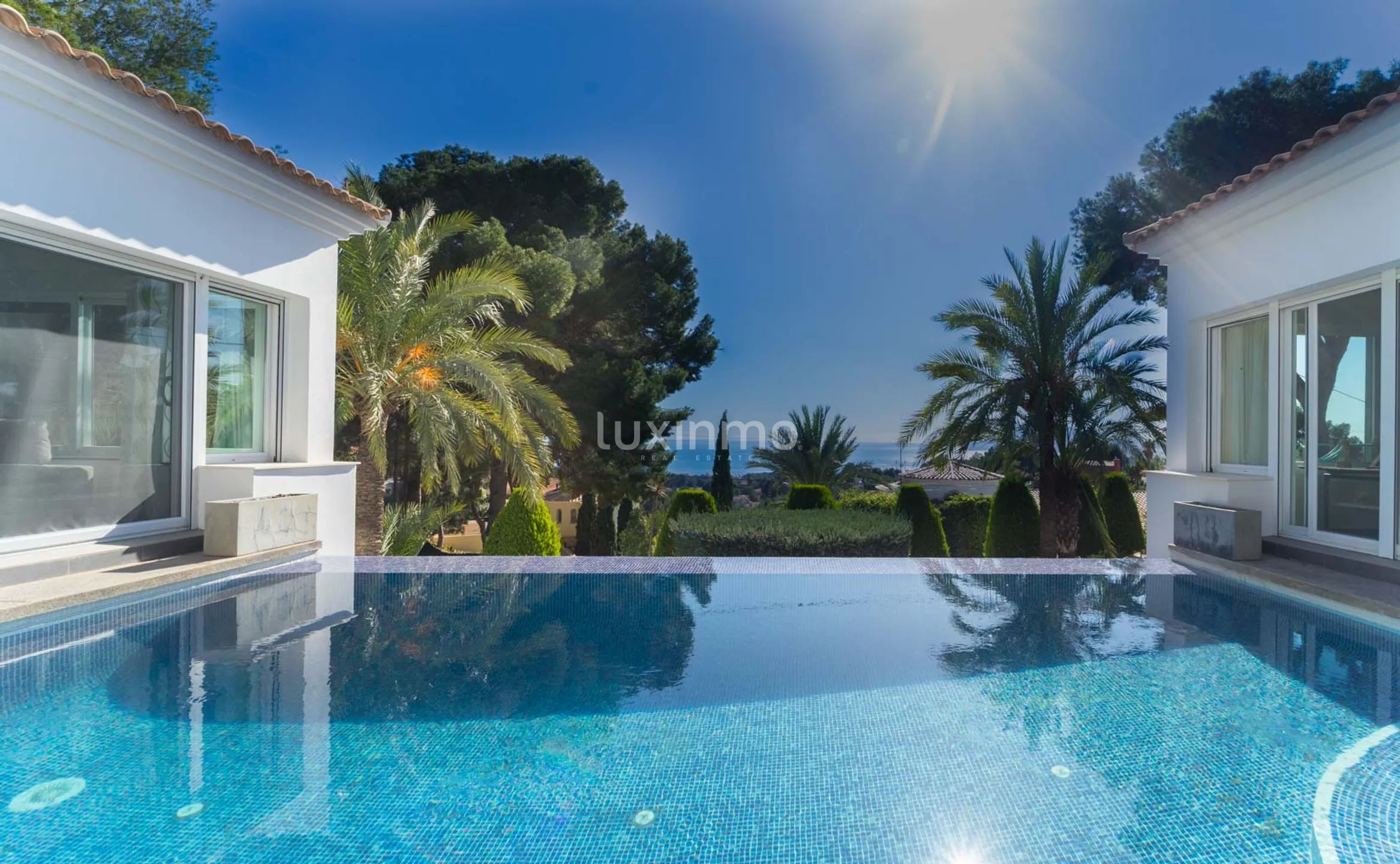 Villa with sea views and a large garden in Altea