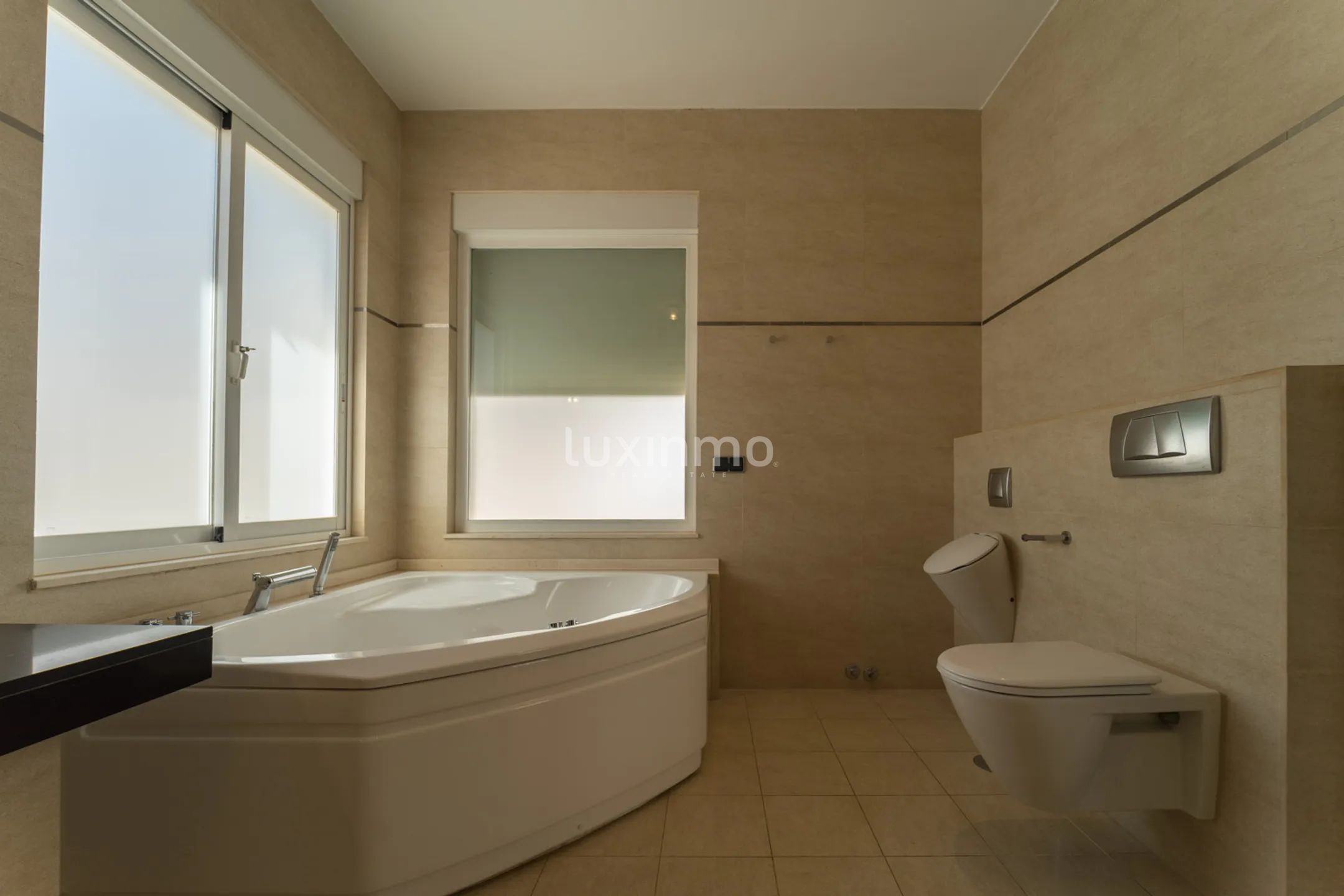 Villa with sea views and a large garden in Altea — photo 28