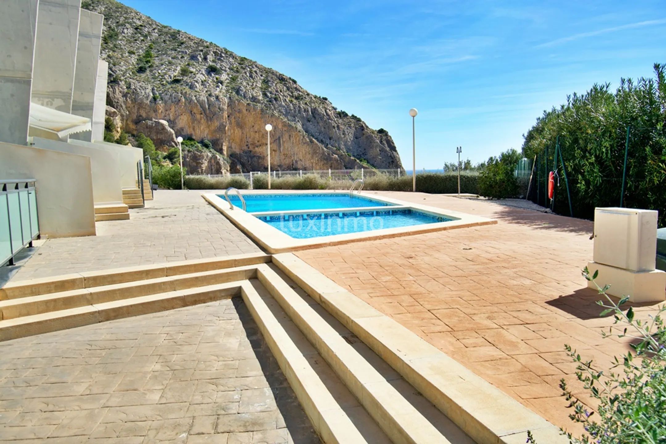 Townhouse with solarium and views in Mascarat Altea — photo 3