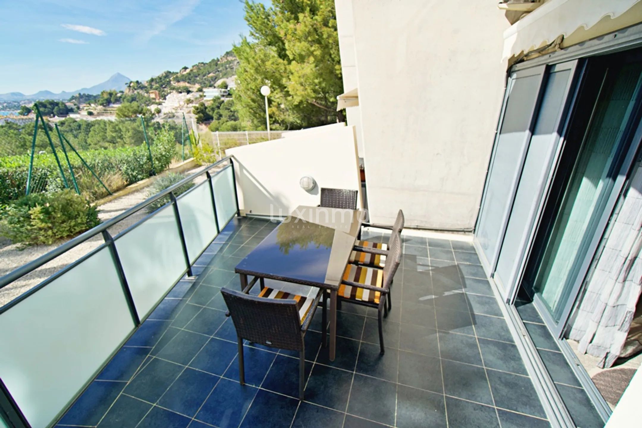 Townhouse with solarium and views in Mascarat Altea — photo 9