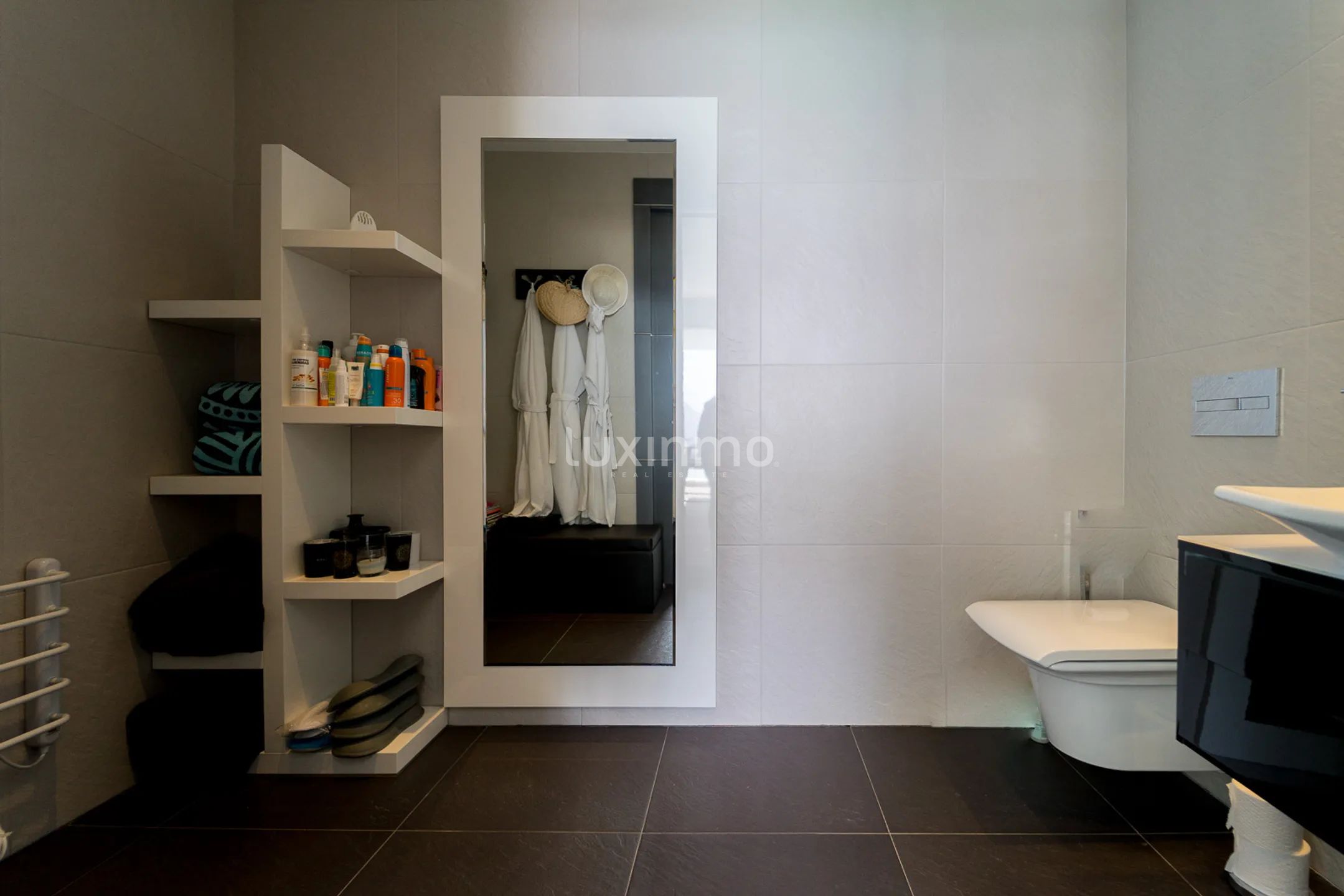 Exklusiv villa i modern stil i eliturbanisering med havsutsikt — photo 14