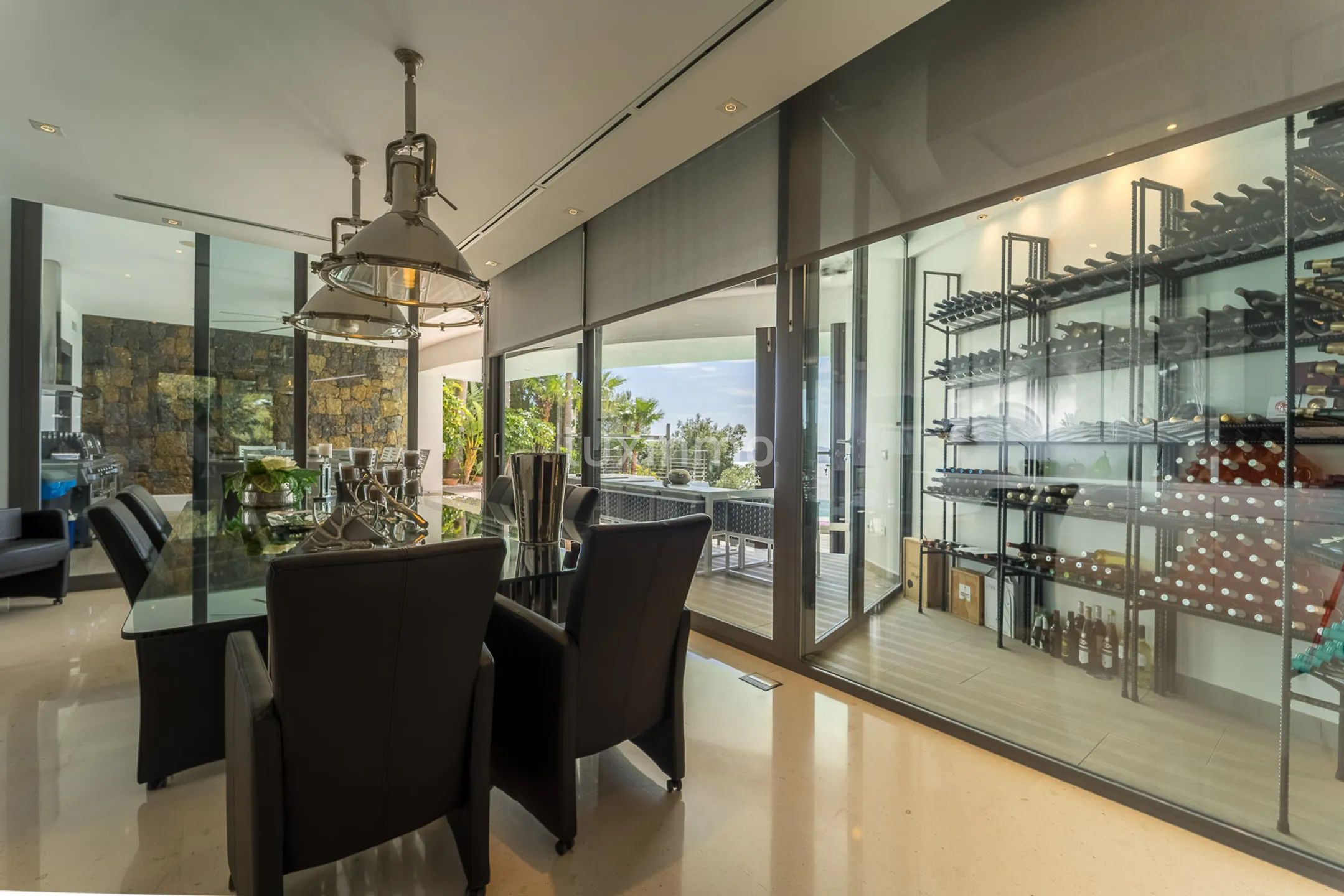 Exklusiv villa i modern stil i eliturbanisering med havsutsikt — photo 23