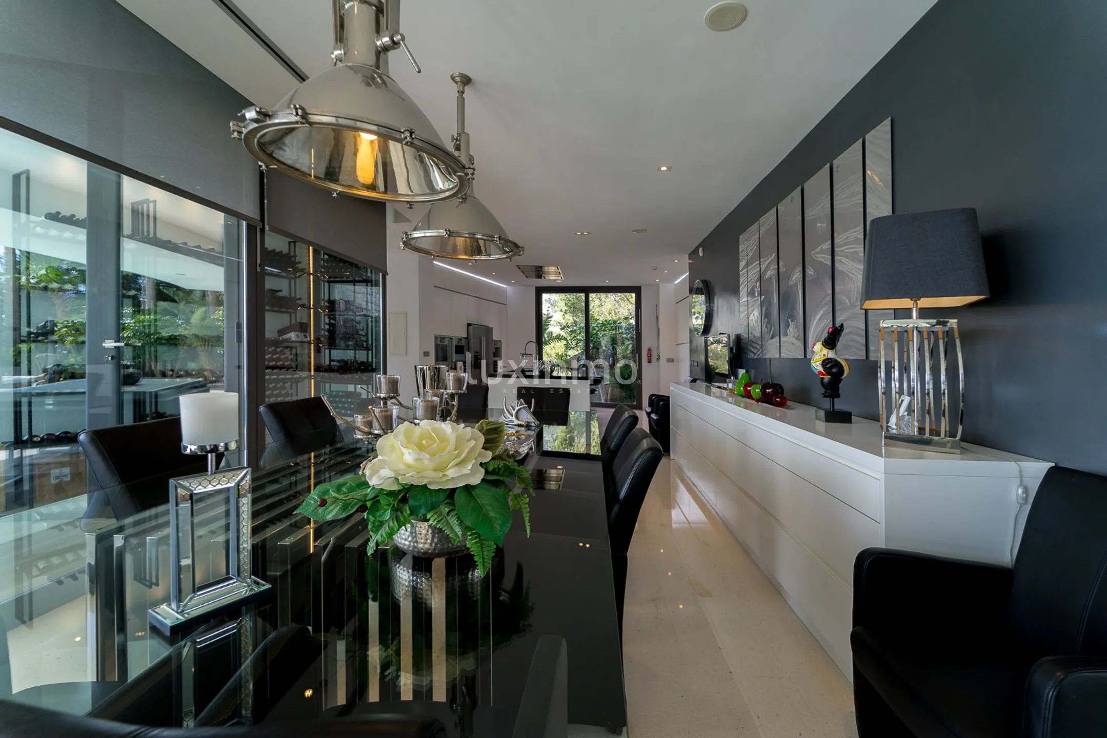 Exklusiv villa i modern stil i eliturbanisering med havsutsikt — photo 25