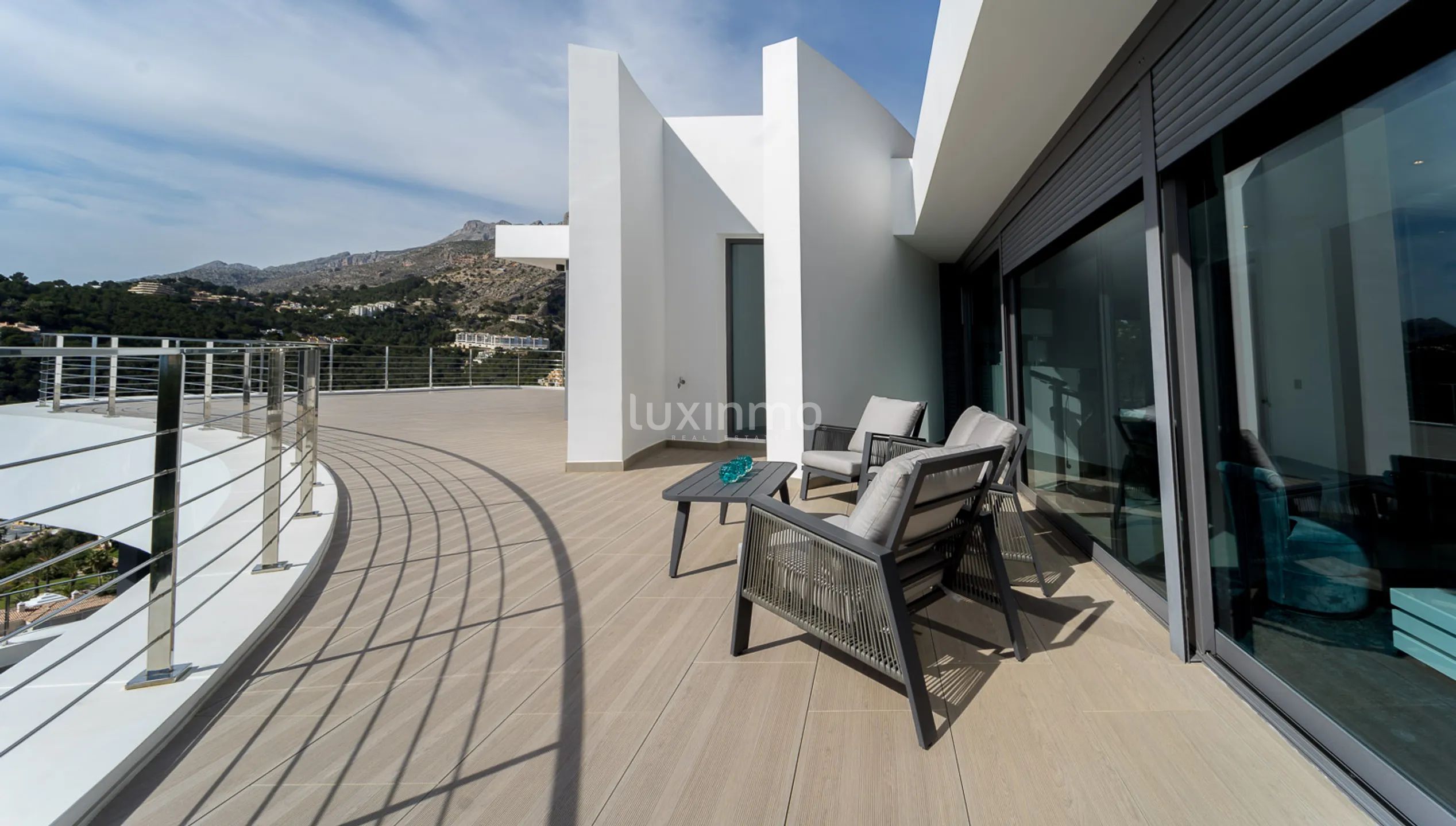 Exklusiv villa i modern stil i eliturbanisering med havsutsikt — photo 44