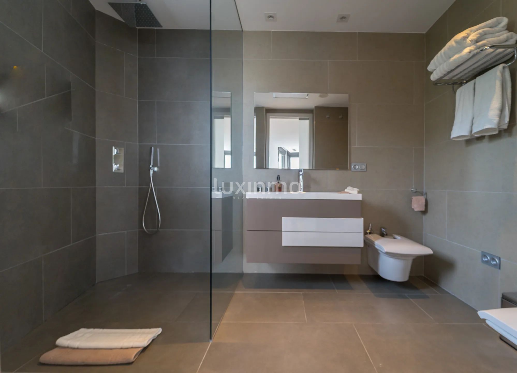 Exklusiv villa i modern stil i eliturbanisering med havsutsikt — photo 51