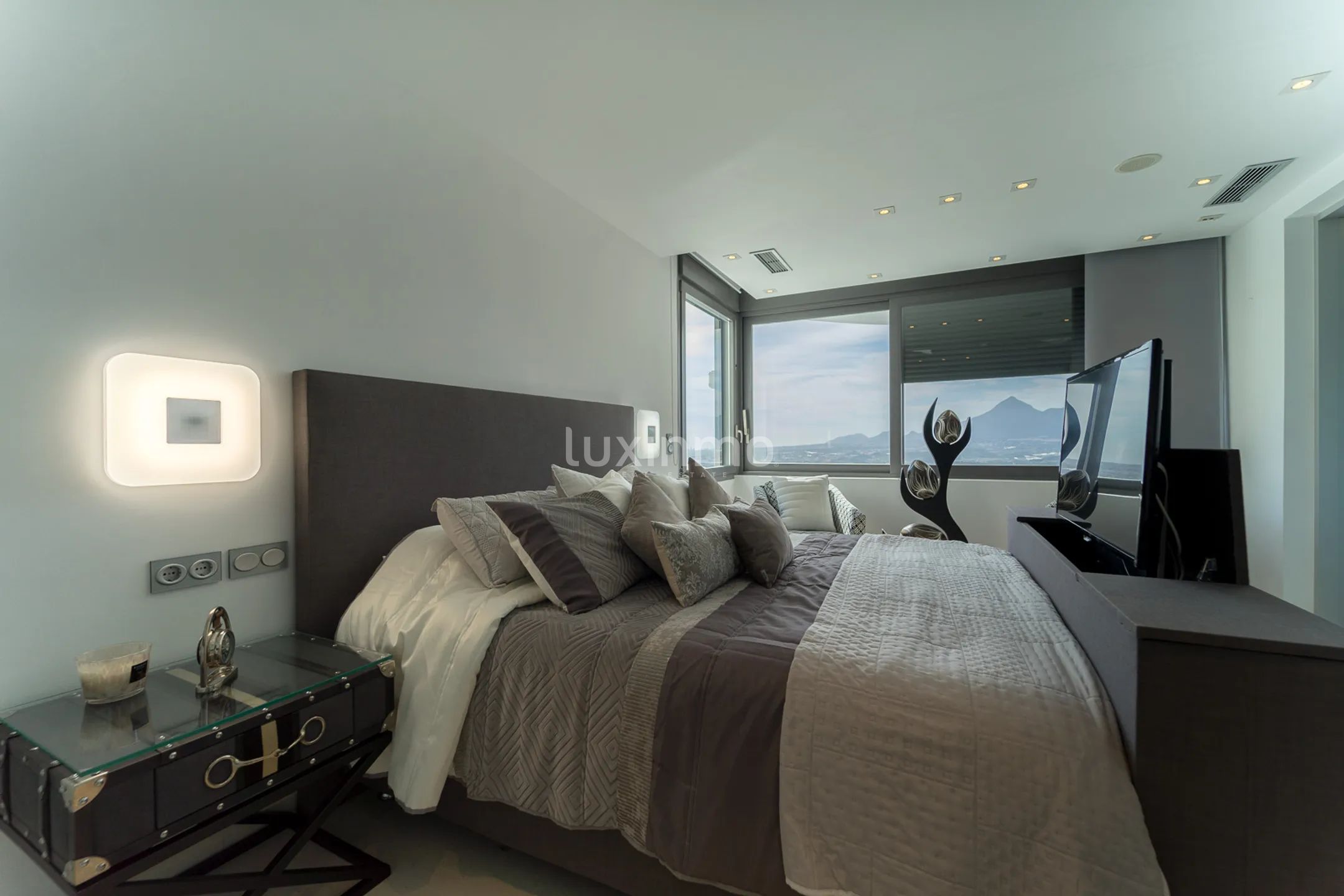 Exklusiv villa i modern stil i eliturbanisering med havsutsikt — photo 53