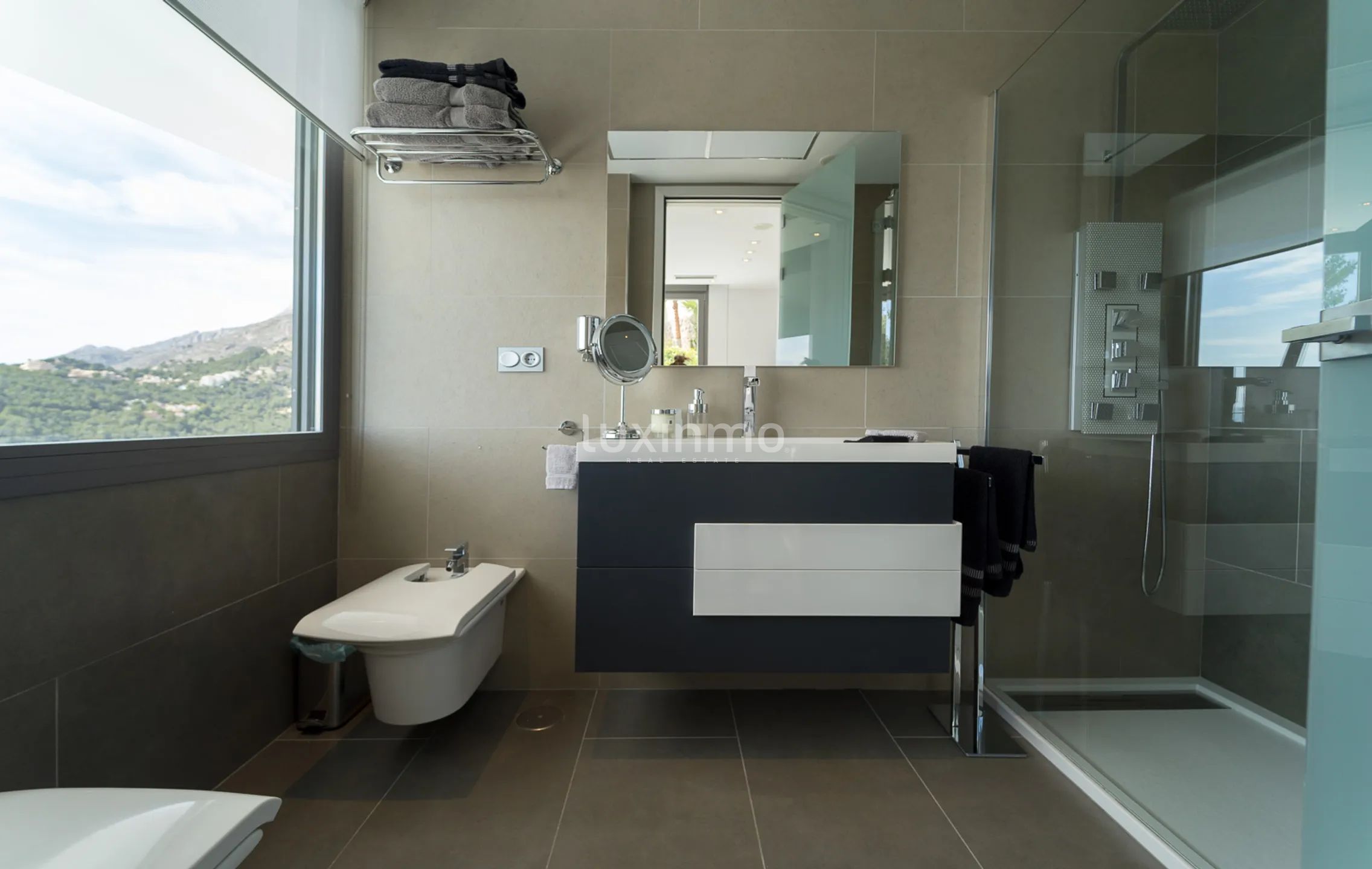 Exklusiv villa i modern stil i eliturbanisering med havsutsikt — photo 54