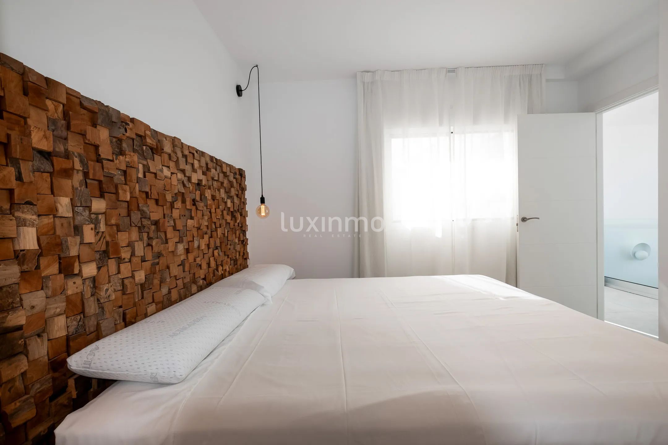 Toppleilighet i to etasjer med havutsikt til salgs i Cala Vadella — photo 21