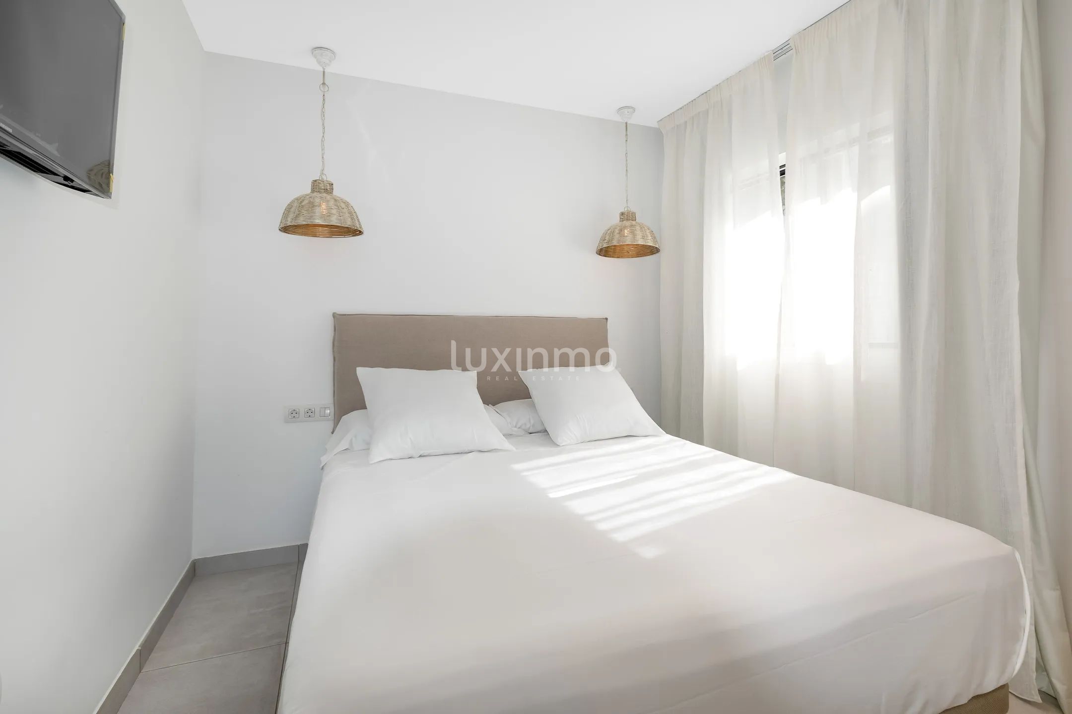 Toppleilighet i to etasjer med havutsikt til salgs i Cala Vadella — photo 23