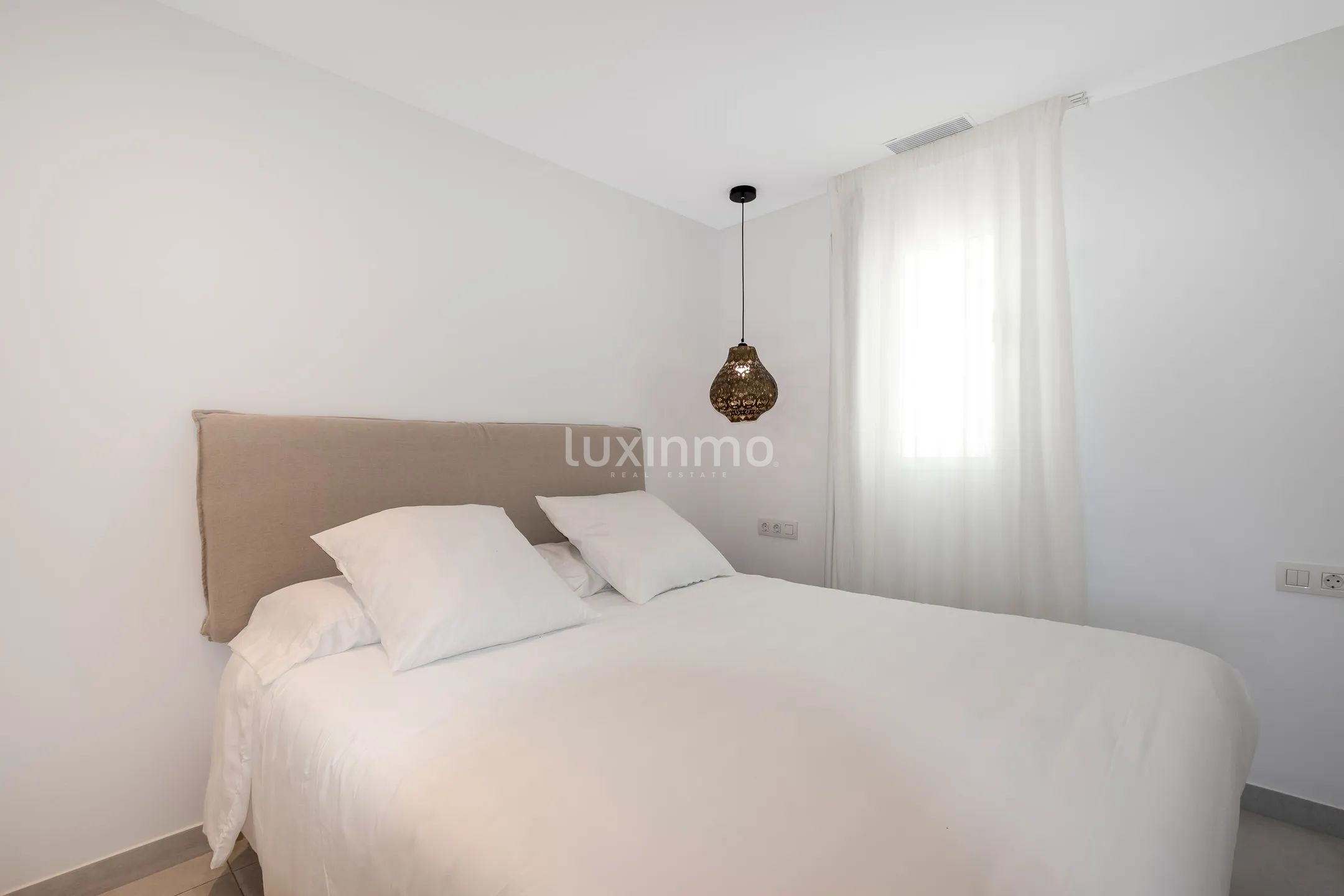 Toppleilighet i to etasjer med havutsikt til salgs i Cala Vadella — photo 25