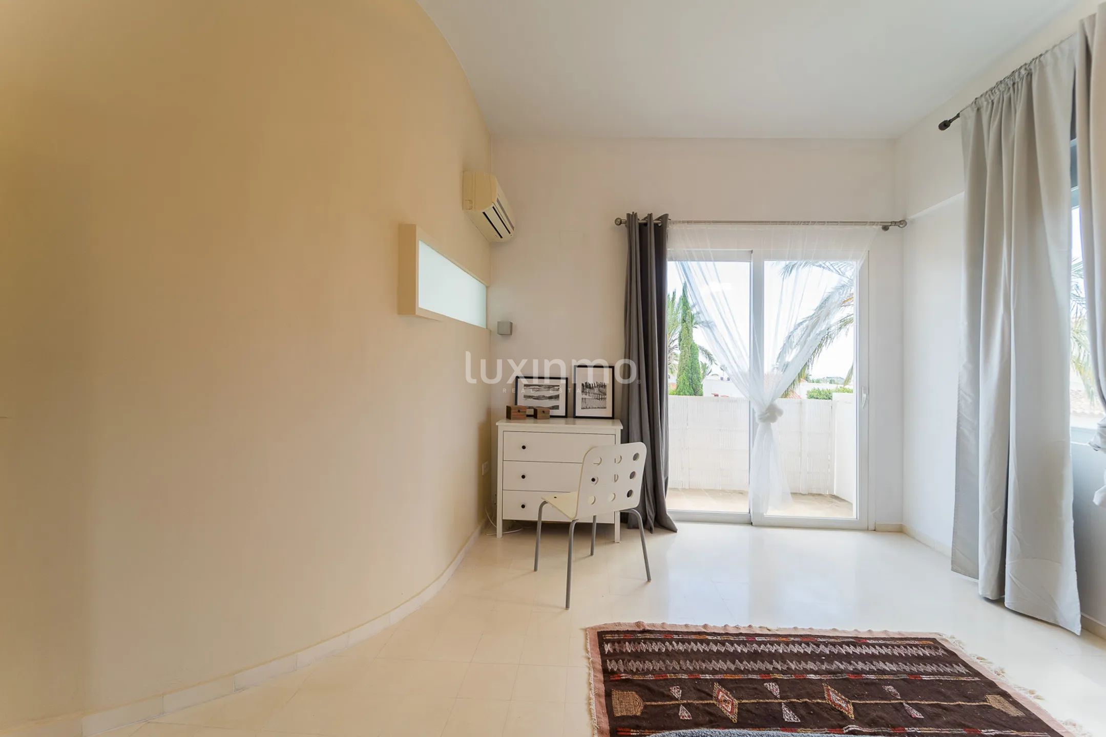 Villa att hyra i La Nucia med pool och trädgård — photo 18